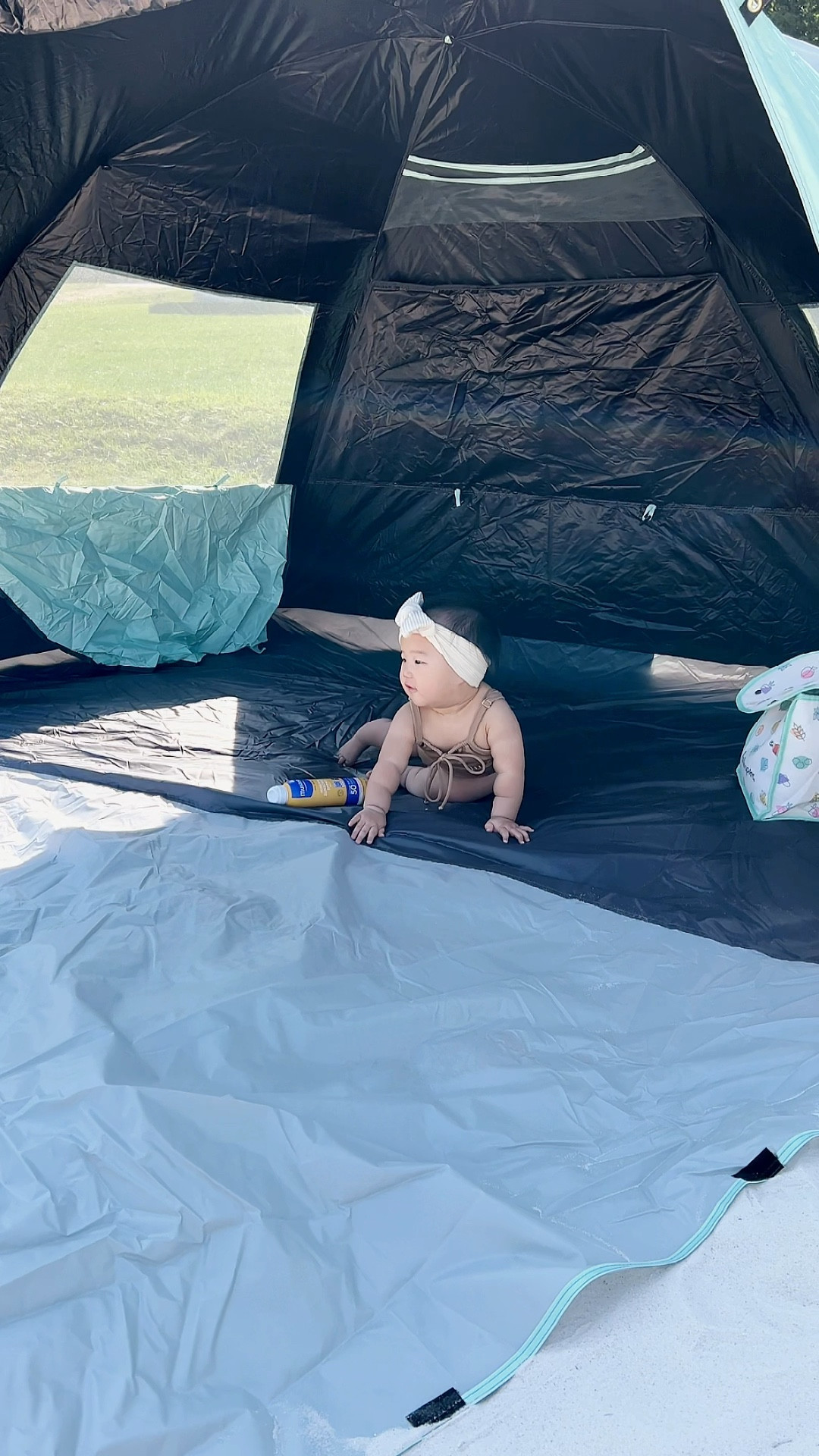 Love this easy to set up pop up tent! It’s perfect for the beach or park and right now you can save $20!

#LTKSeasonal #LTKSummerSales #LTKFamily