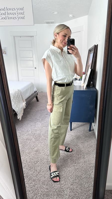 In LOVE with these cargo pants from Gap!

Top: TTS for oversized fit 
Pants: TTS

Spring look / summer look / Gap fashion / cargo pants 

#LTKfit #LTKstyletip #LTKunder100