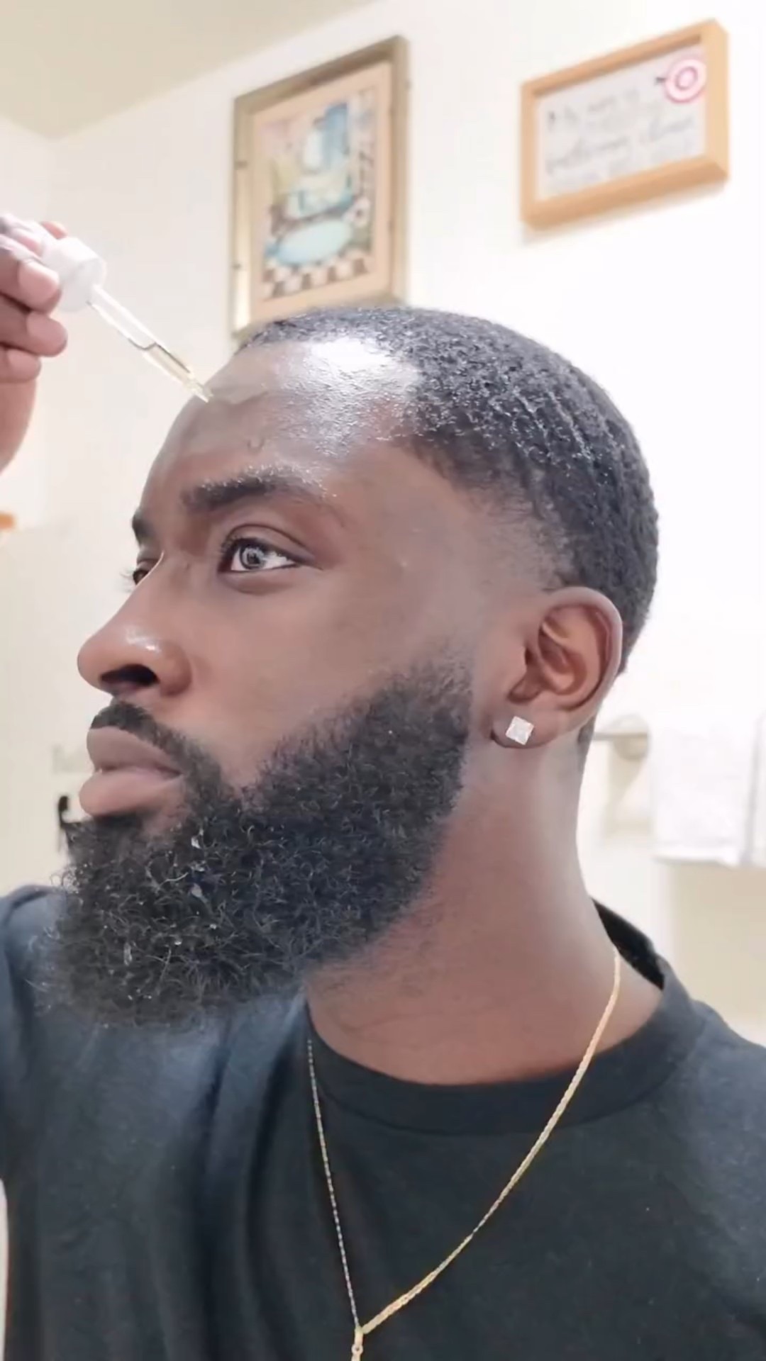 Fellas, let’s stop sleeping on skincare. @glowvillage sent me their Brighten & Protect Kit — perfect for keeping your face fresh, smooth, and glowing. Real men take care of their skin too 🔥 #GlowVillage #mensskincare #hygiene 

Who’s trying to get their skin glowing too?”

Morning & Night Routine 👇🏽
1️⃣ Cleanse – Renew Gentle Facial Cleanser (wash off dirt + oil)
2️⃣ Tone – Hydrate Calming Toner (refresh + prep skin)
3️⃣ Brighten – Vitamin C & Bakuchiol Serum (fade dark spots + even tone)
4️⃣ Moisturize – Restore Luxe Moisturizer (lock in moisture for a smooth finish)
☀️ Use sunscreen after step 4 during the day for extra protection

#explorepage✨ #explore #skincare #skincareroutine #mensskincare #clearskin #hygiene #menshygiene #menshygieneproducts #nyc #fresh #morningroutines #nightroutine