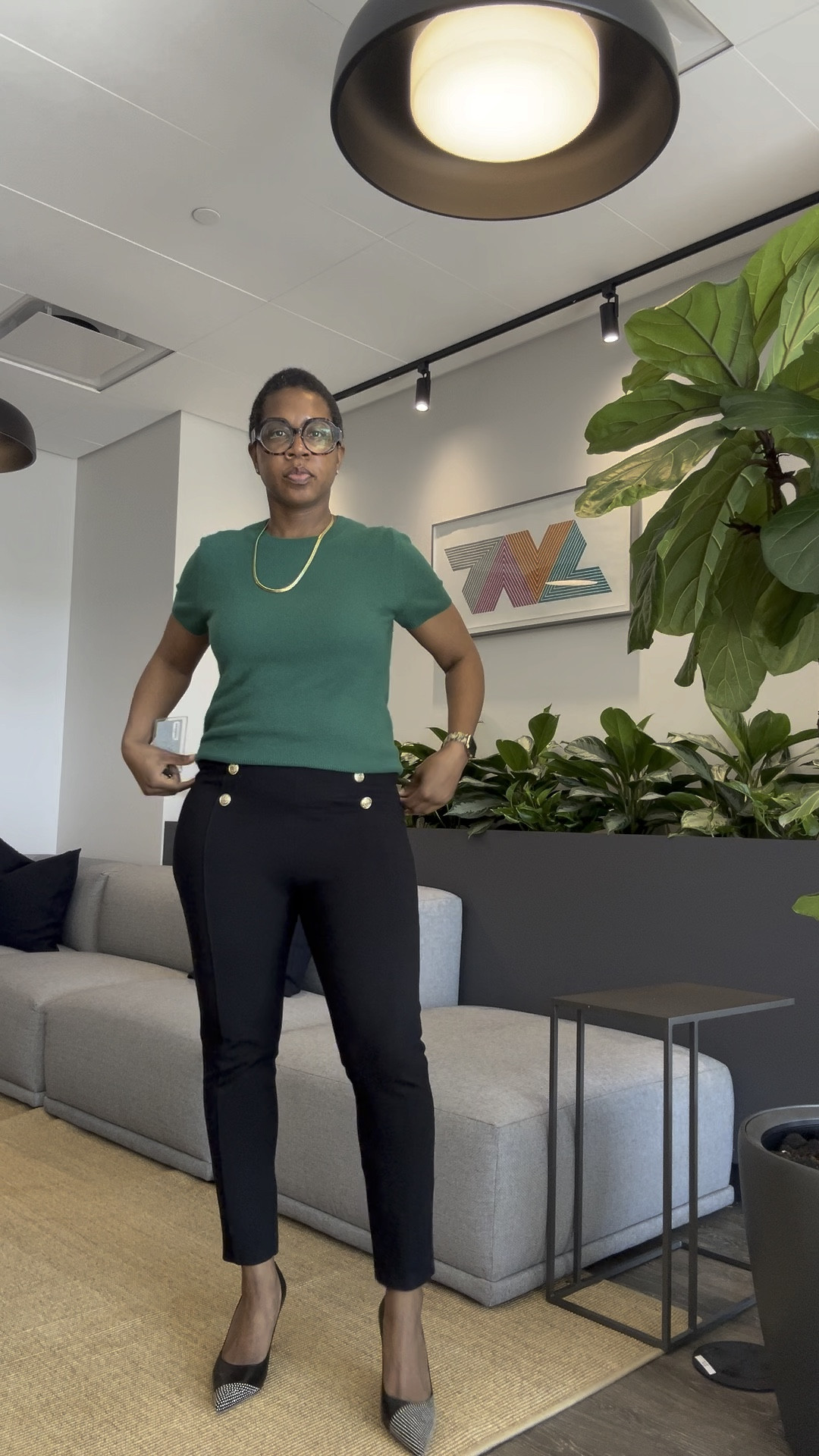 Absolutely love this Quince shirt! The quality is amazing and feels so soft! Cashmere at an affordable price 

#LTKFindsUnder100 #LTKMidsize #LTKWorkwear