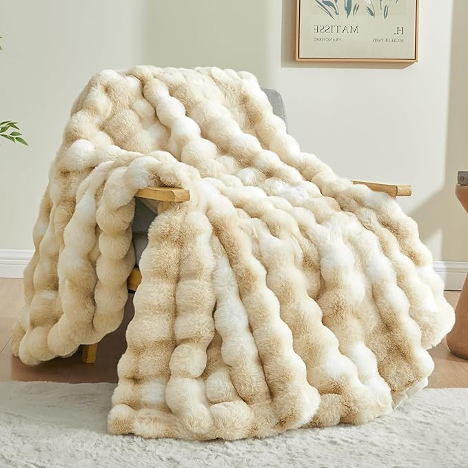 Amazon.com: BEDELITE Faux Fur Throw Blanket for Couch, Decorative Tie-Dye Khaki Plush Bubble Blan... | Amazon (US)