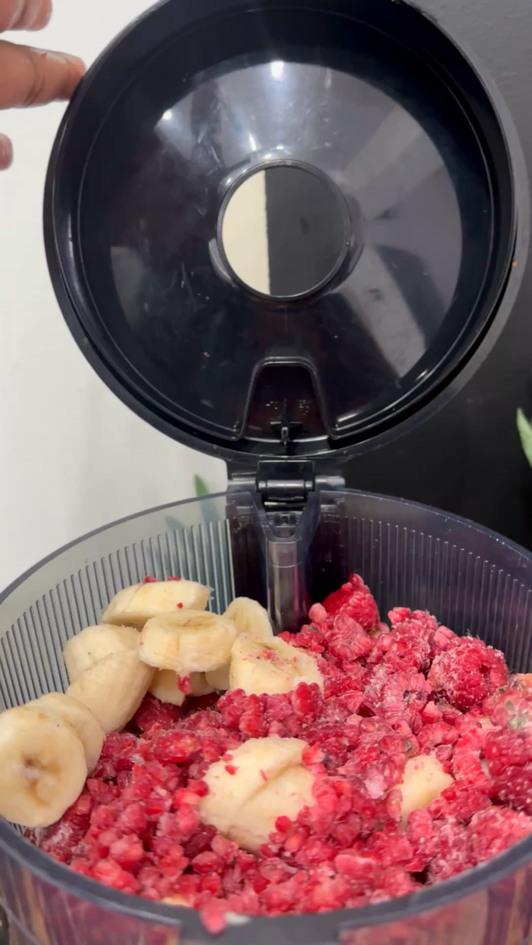 I made a fresh batch of raspberry and banana sorbet for the kids today and babyyyyy it was SOOOOO DELICIOUS 😭🍌🍓🍧

• homemade sorbets
• smoothie bowls
• frozen fruit treats
• fresh juices
ALLLLLL summer long ☀️✨

#NamaJ2 #NamaJuicer #SorbetSeason #HomemadeSorbet #RaspberrySorbet #BananaSorbet #HealthySummer #FreshJuice #ColdPressedJuice #JuicingJourney #HealthyLifestyle #SummerRecipes #HealthyTreats #KitchenEssentials #FruitSorbet #JuicingWithPriiincesss #WellnessJourney #HealthyRecipes #FamilyRecipes #GutHealth