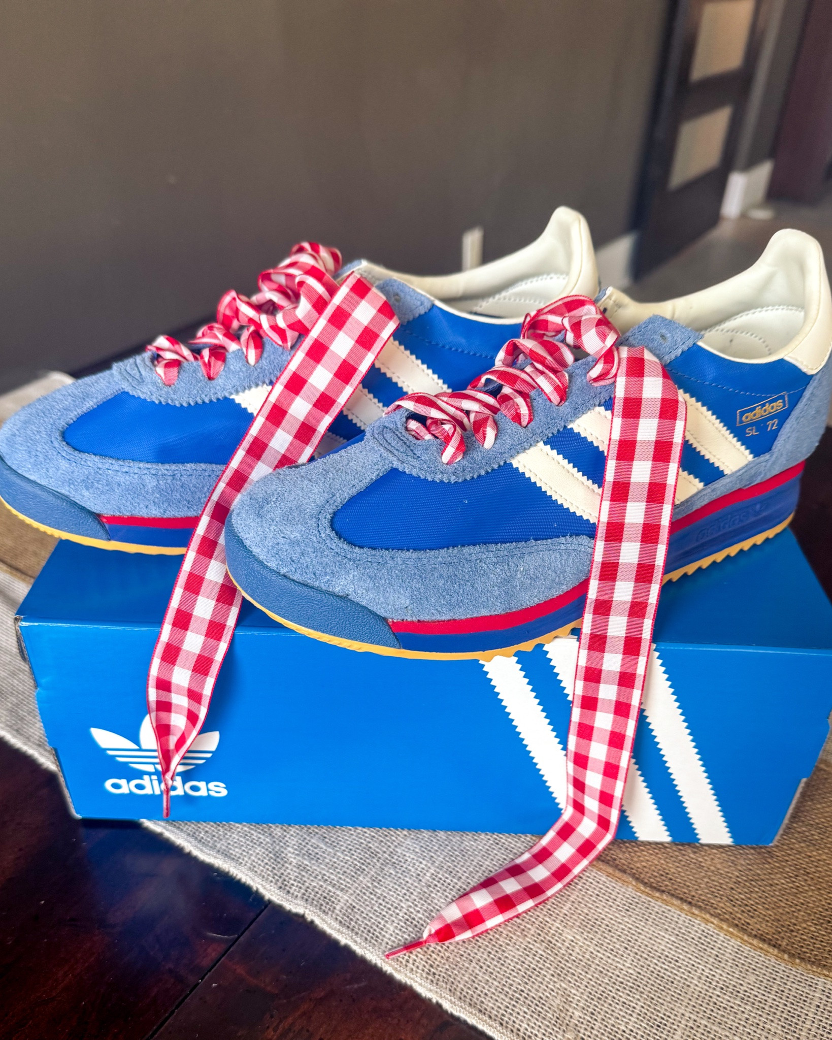 Summer shoe obsession unlocked 💙❤️ These retro-inspired Adidas are even cuter in person and the gingham ribbon laces I added make them even more fun and patriotic!