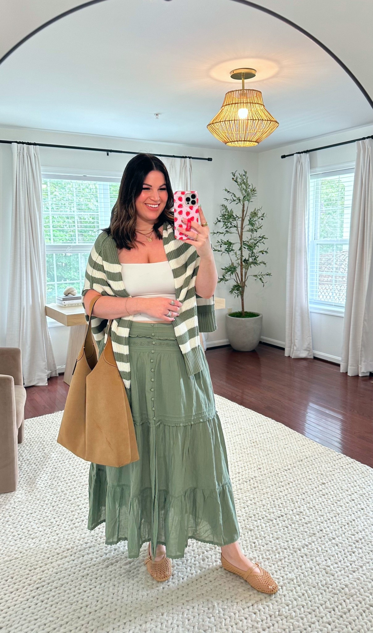 Midsize fall outfit inspo! Just picked up this skirt + sweater and figured they were too good to not share now, even though it’s hot 🥵 Plus this outfit is actually meant to be more of a wear now, wear later. 

Wear now with some flats + the sweater on your shoulders. And wear later with some boots + the sweater on! 

Sweater - large 
Skirt - large 
White tank - xl
Flats - 9

Fall outfit, fall fashion, fall style, maxi skirt, aerie, aerie skirt, aerie outfit, midsize 



#LTKSeasonal #LTKStyleTip #LTKMidsize