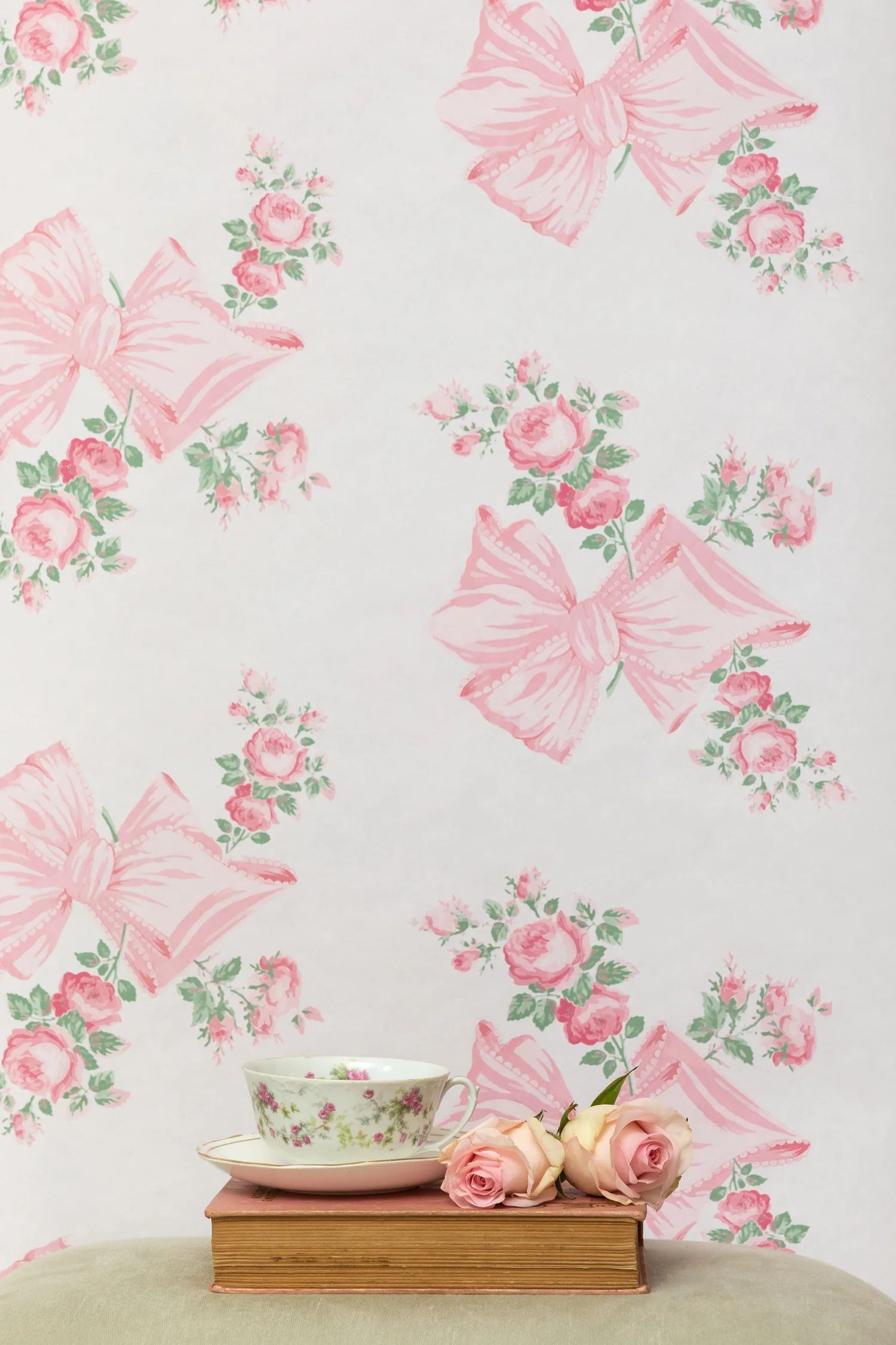 Rosa Beaux Wallpaper | LOVESHACKFANCY