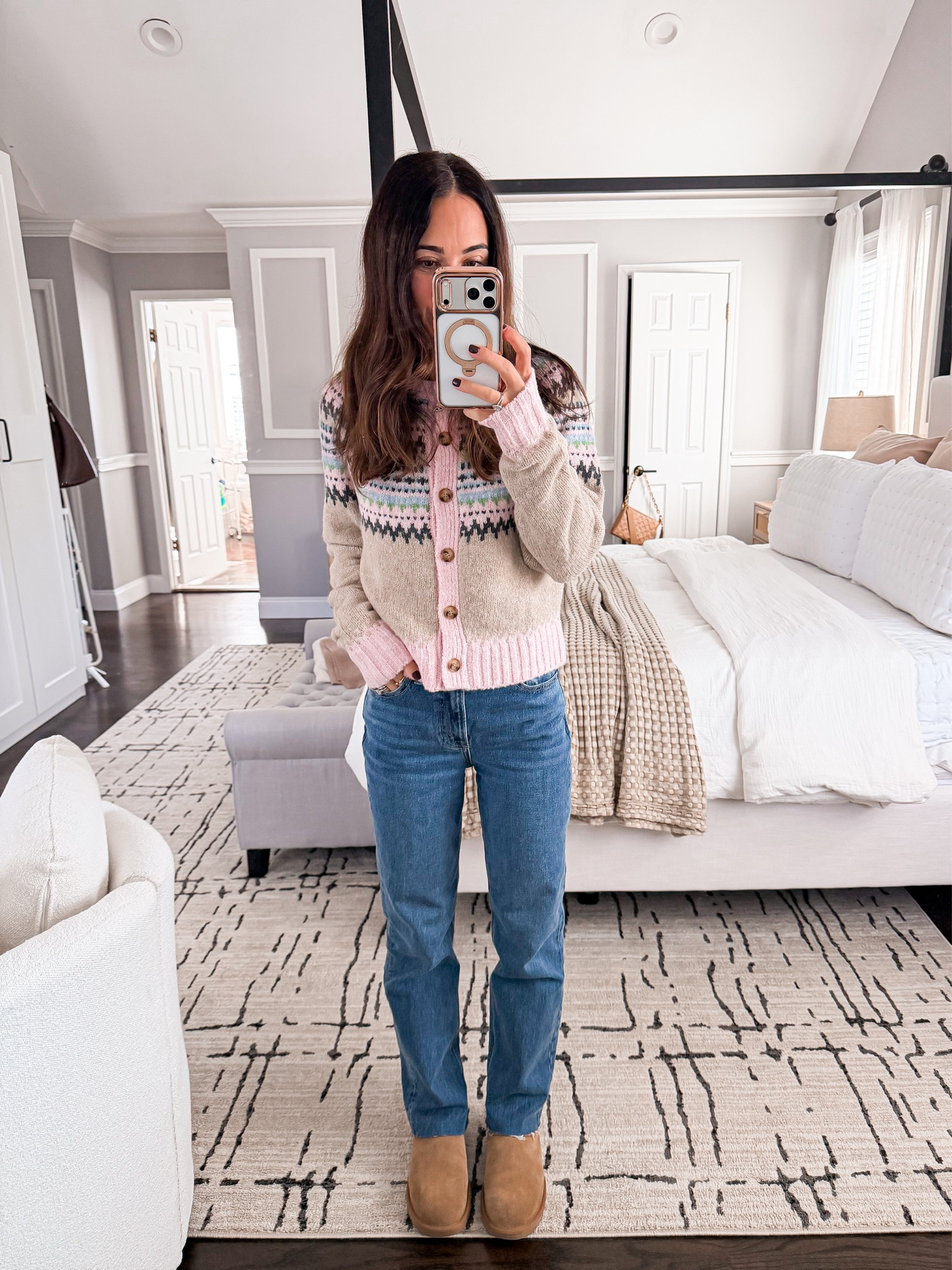 I love this one layered or worn on its own — such a cute, cozy winter staple 🤍 Use code MRSCASUAL35 to save 35% 🔗⬇️

#LTKmomlife #LTKOver40 #LTKootd