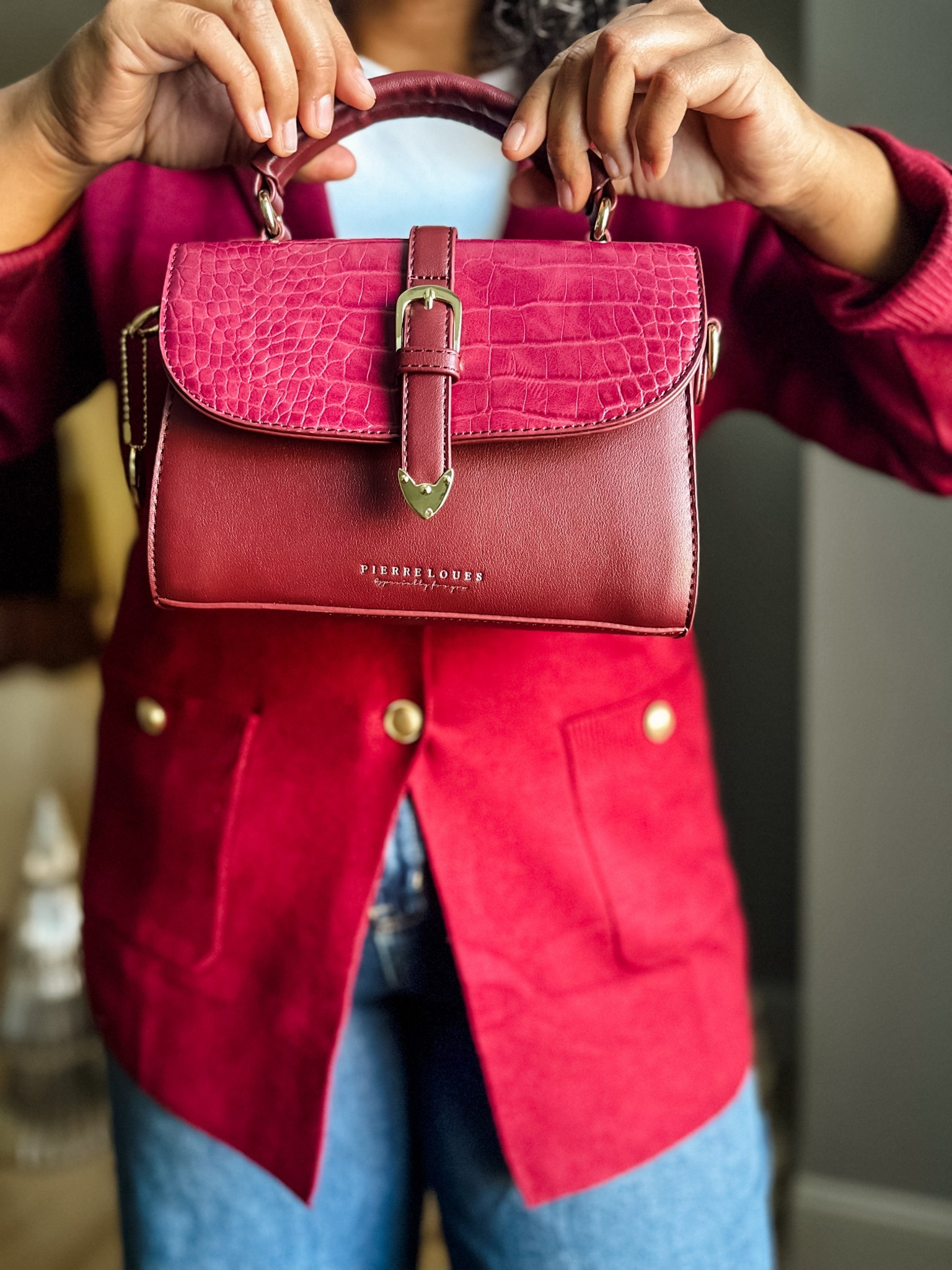 The prettiest luxe for less bag from Amazon. Has a crossbody strap as well and comes in a few other colors.

#LTKHoliday #LTKFindsUnder50 #LTKStyleTip