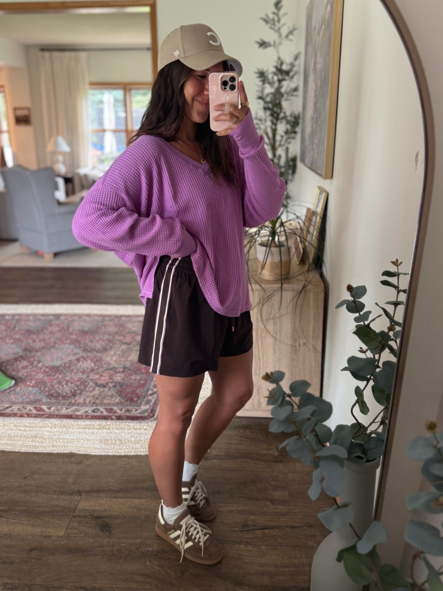 The comfiest track shorts there ever were!! And the perfect oversized long sleeve 😍

Medium 

Aerie real
Aerie style
Mom outfit

#LTKootd #LTKmomlife