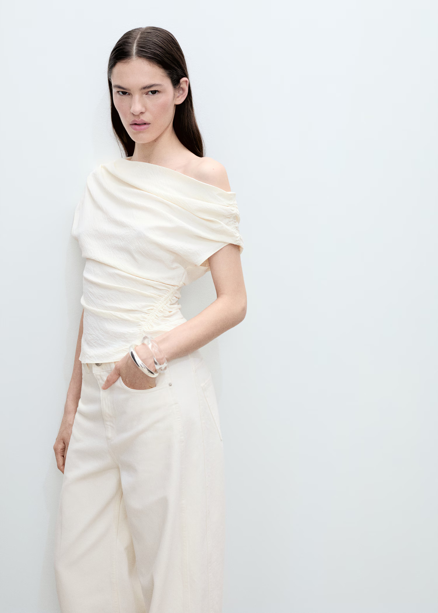 Asymmetric ruched top - Women | MANGO USA | Mango (US/MX/AU)