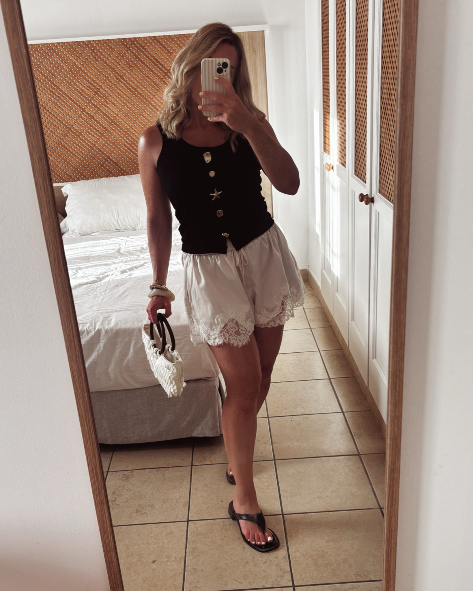 🖤🐚🖤🐚#LTKsummer

#LTKuk #LTKeurope