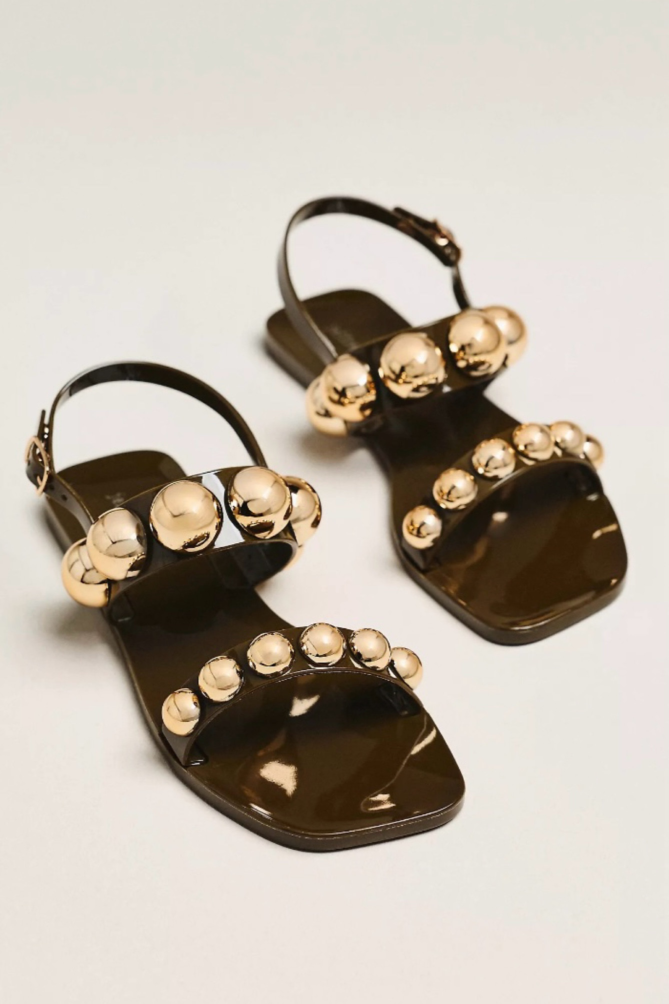 Honestly, I wouldn’t sit on these! Most sizes and colors available but they continue to sell out FAST! 

Jelly sandals
Studded sandals 
Vacation style 
Summer sandals
Rememberwynn18 



#LTKootd #LTKOver40 #LTKTravel