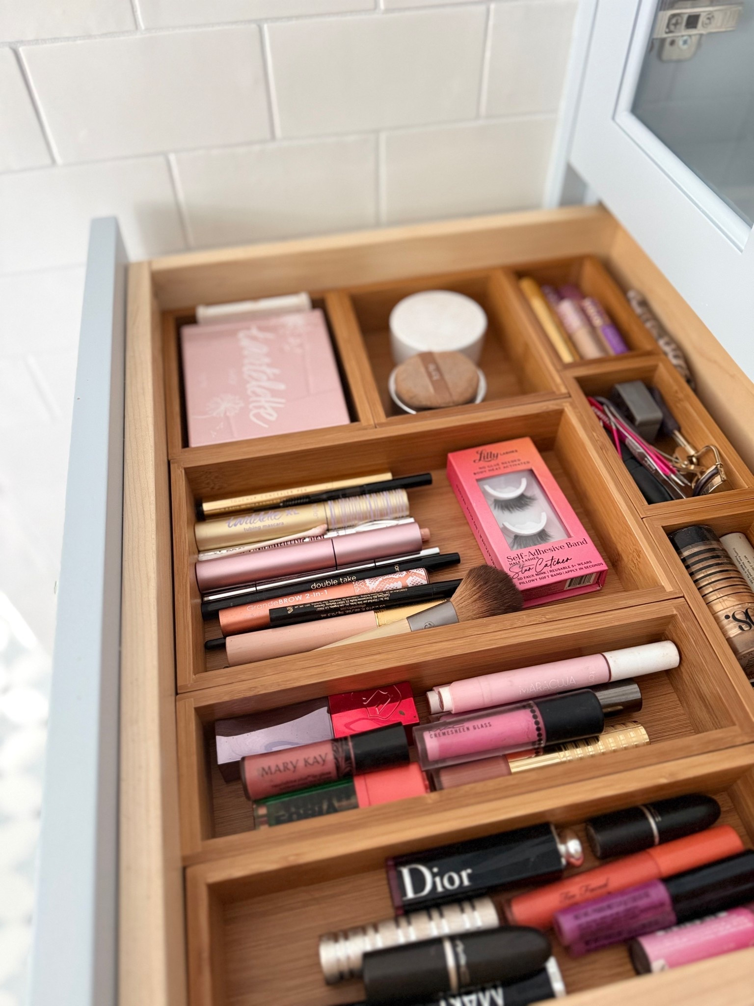 Drawer organization for makeup 