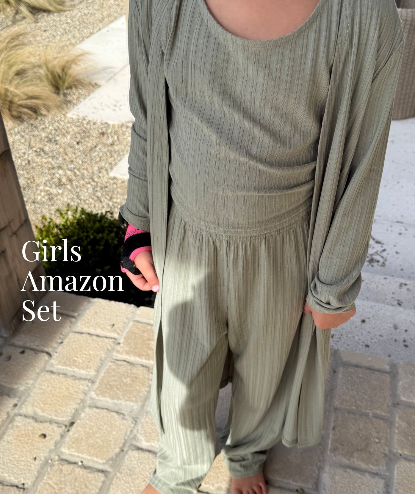 Picked this 3 piece set for Rosie from Amazon!! $23 right now and also comes in black!

Dressupbuttercup.com #dressupbuttercup #dederaad


#LTKSeasonal #LTKmomlife #LTKKids