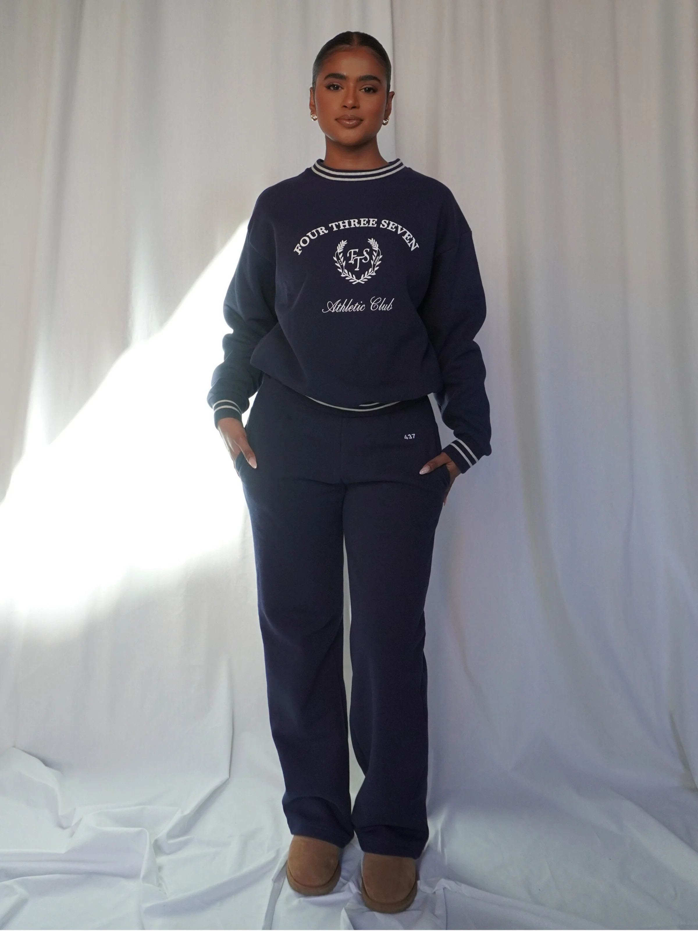 The Tailored Track / Navy | 437