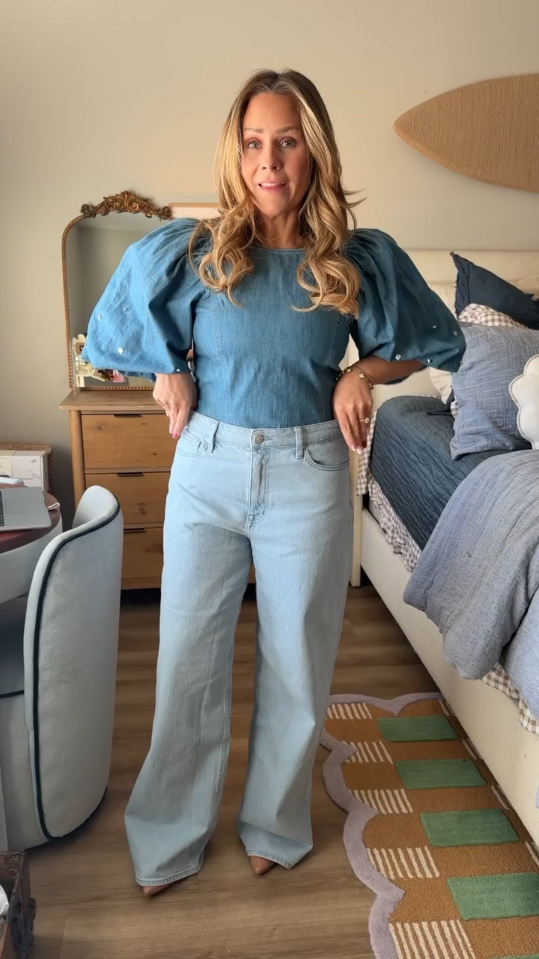 These adjustable button-waist jeans give you shape instantly — no tailoring, no tricks, just the perfect cinch. Comfortable enough for everyday, flattering enough for going out.

#LTKPetite #LTKootd