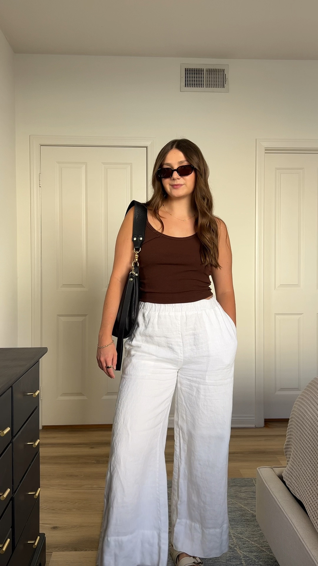 Simple and easy fall transition outfit✨ 

Fall fashion, fall fashion trends, simple outfit, neutral outfit