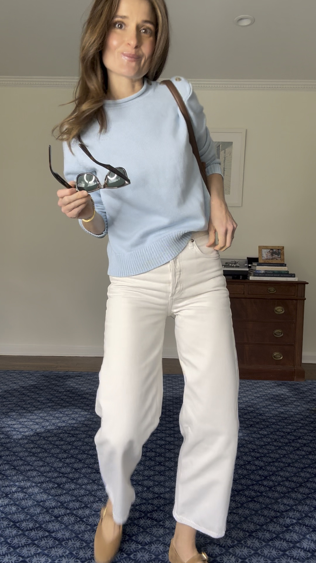 Happy Tuesday! Sized up to a medium in the sweater and wearing my true size in the jeans. 