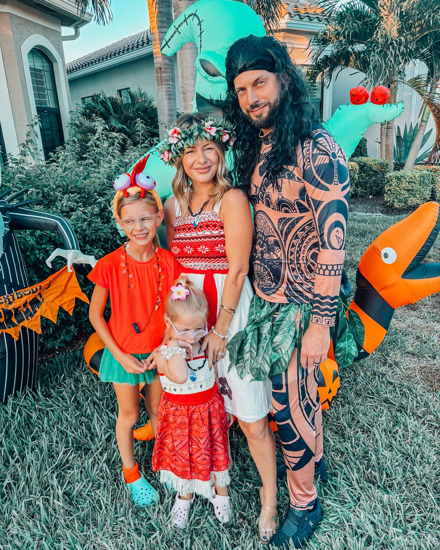 🌺🌊 The ocean was calling… so the whole family answered! 😂🐚

Throwing it back to one of our favorite family Halloween costumes — MOANA! 🌴🥥

Looking back at these photos, I can’t believe how little the girls were! 🥹 Dressing up together has become one of my favorite family traditions, and these are memories I’ll cherish forever. 🧡

Would your family dress up as the Moana crew?! 🌺

📌 SAVE for family Halloween costume inspiration!