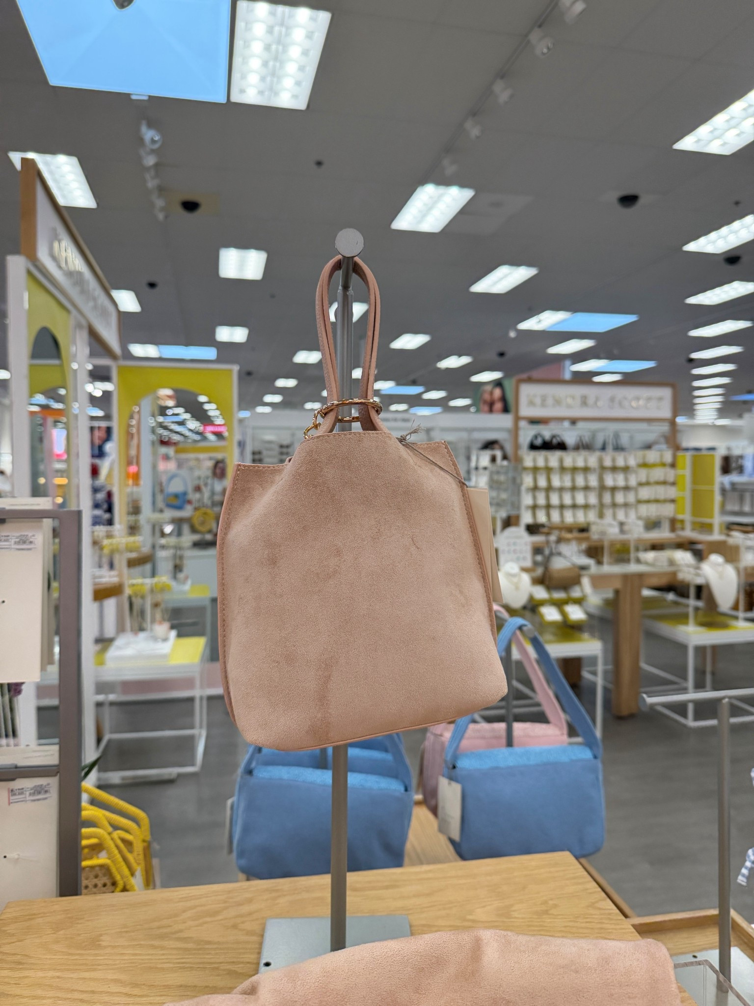 #LTKootd #LTKmomlife #LTKgrwm