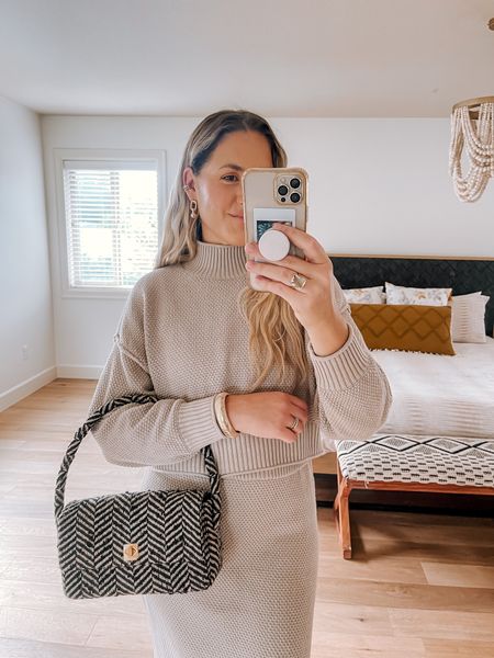 The Nico Bag is currently on sale! 

Love this bag. It’s not my everyday go2, I need a big mom bag but it’s my favorite one to grab when my husband takes me on a date or if I go shopping without the kids. 

It always looks stylish! 



#LTKsalealert #LTKstyletip #LTKitbag