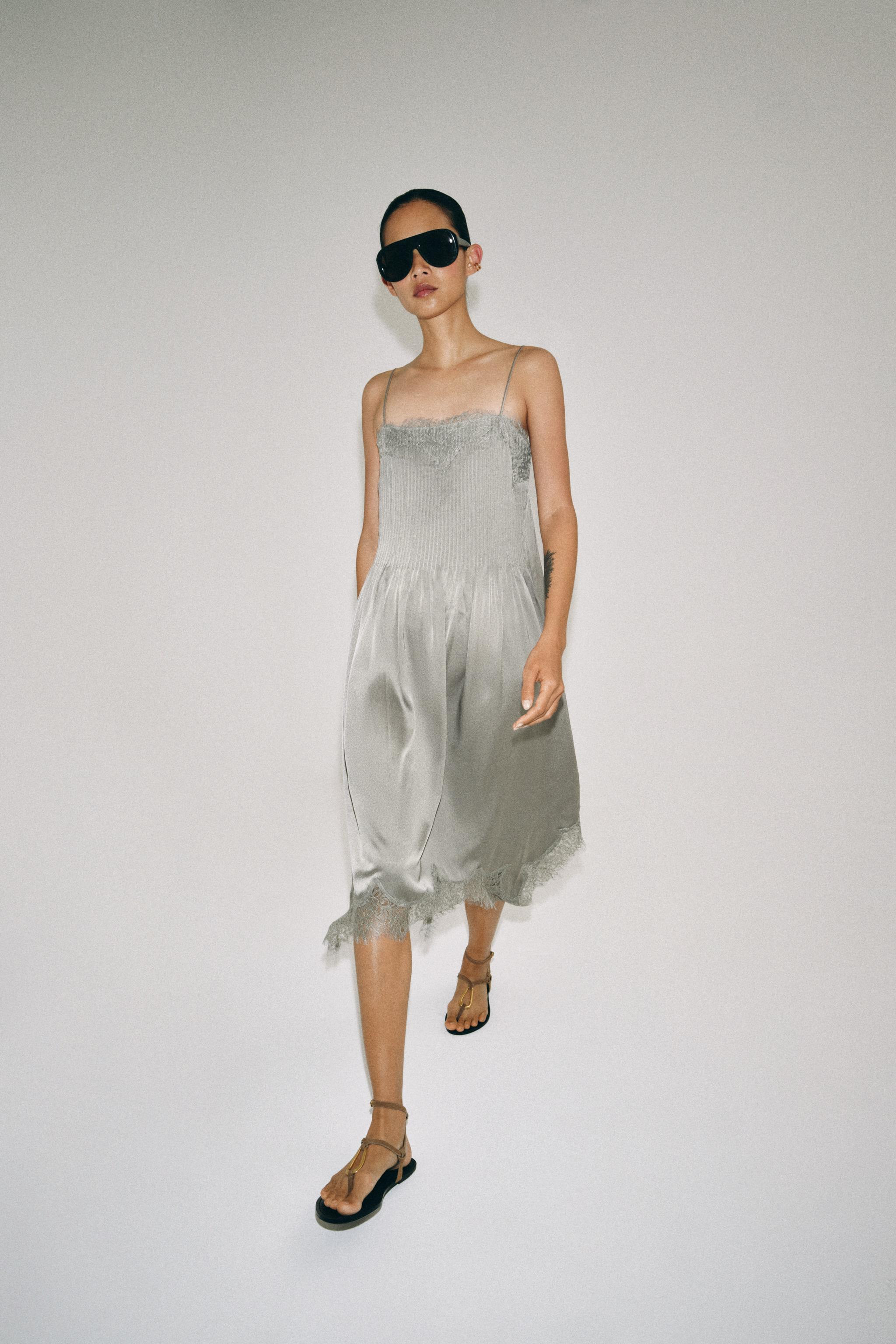 ZW COLLECTION LACE MIDI DRESS | Zara Canada