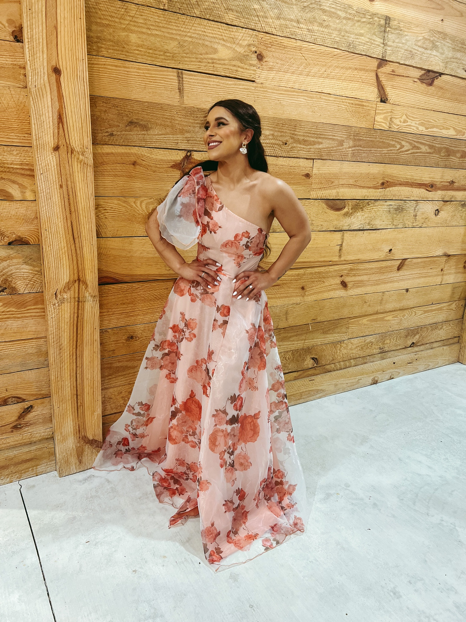 This spring dress made for the perfect wedding guest dress! Snag this for your upcoming wedding season! 

#LTKwedding #LTKunder100 #LTKSeasonal