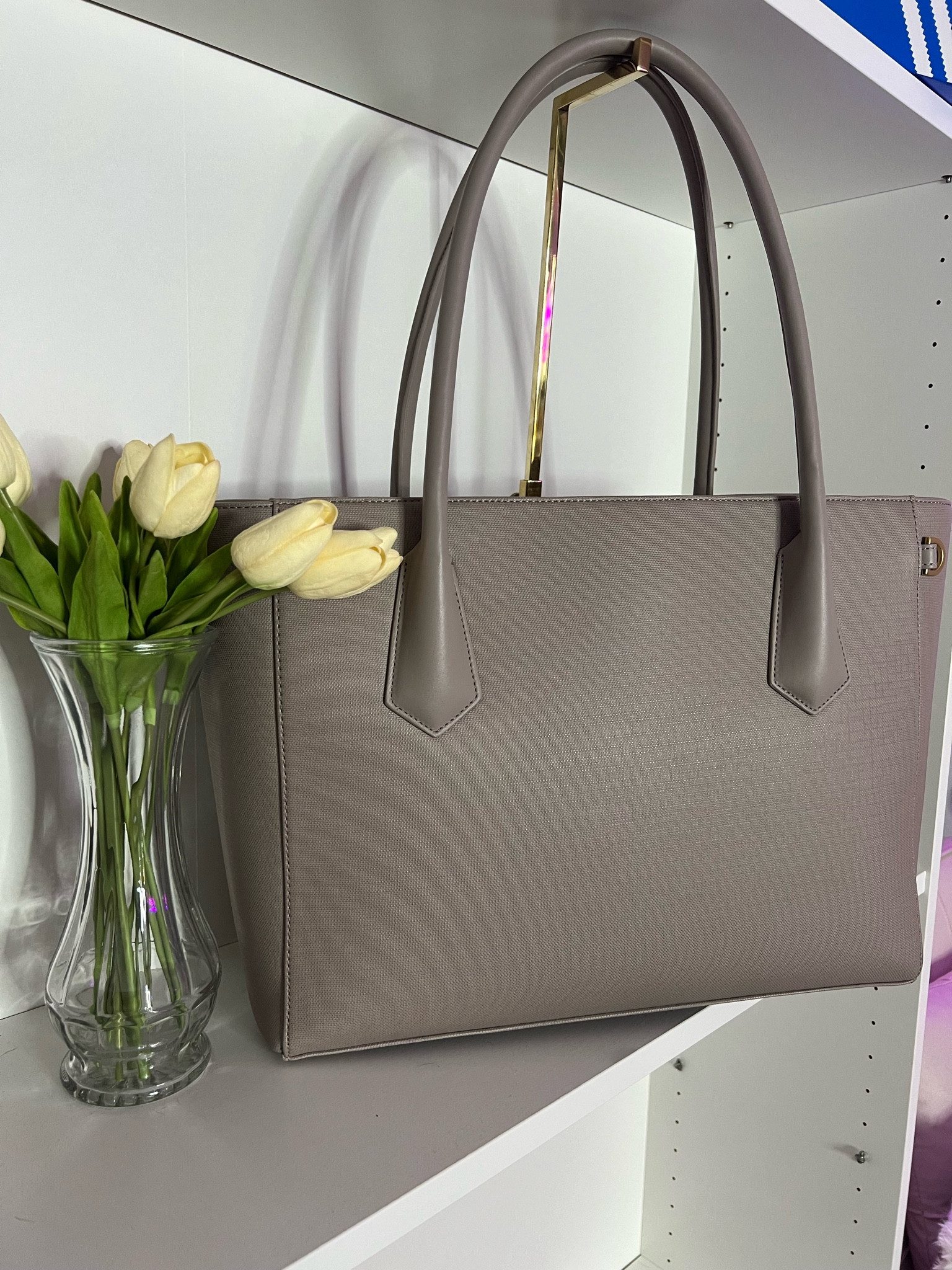 The PERFECT work tote bag from Dagne Dover! It has tons of compartments for organization and it can fit a change of clothes for day to night!

#LTKStyleTip #LTKWorkwear #LTKItBag