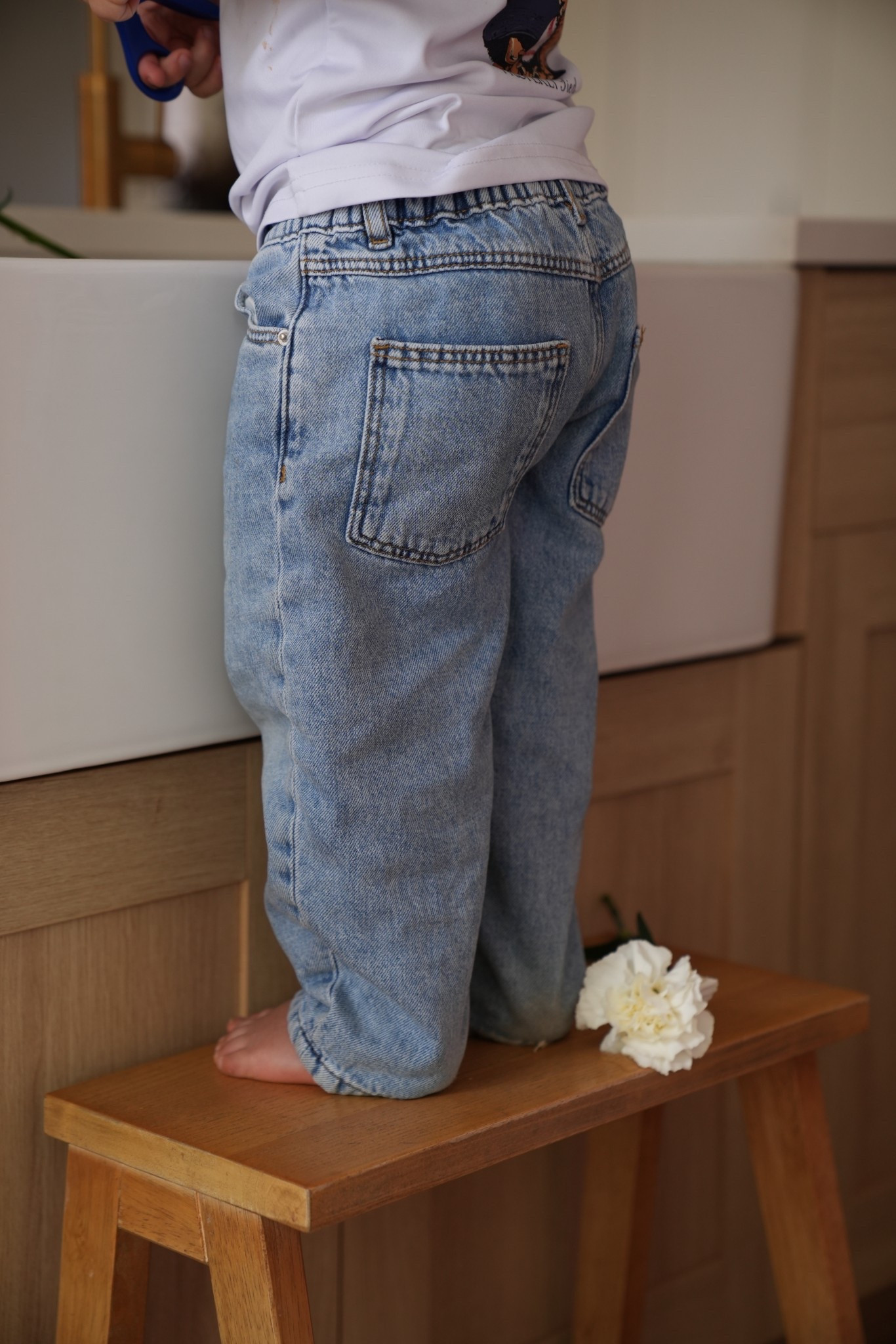 Aren’t toddler baggy jeans the cutest?! There are from @Zara   I get a lot of toddler boy clothes and girl clothes at Zara! 

Boy jeans 
Baby boy 


#LTKKids #LTKHome