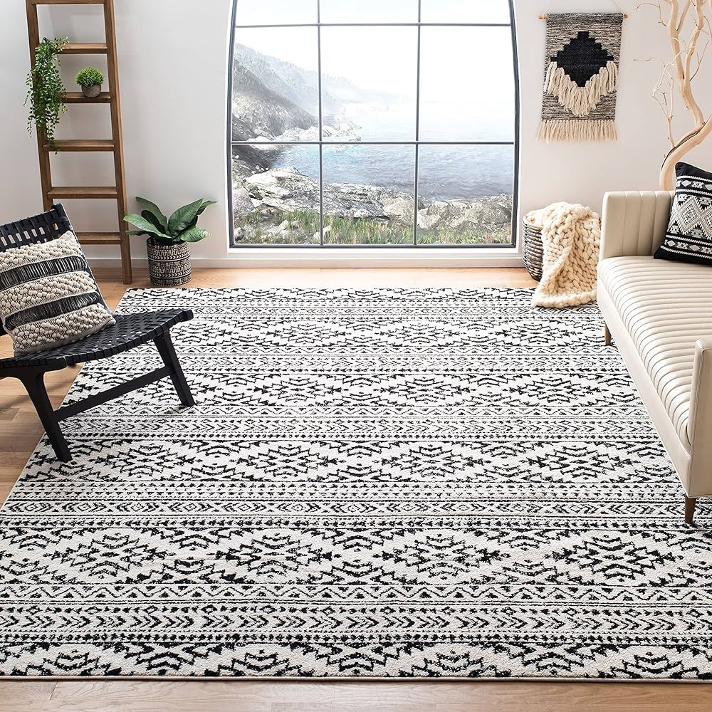 SAFAVIEH Tulum Collection Area Rug - 5'3" x 7'6", Ivory & Black, Moroccan Boho Tribal Design, Non-Shedding & Easy Care, Ideal for High Traffic Areas in Living Room, Bedroom (TUL272B) | Amazon (US)