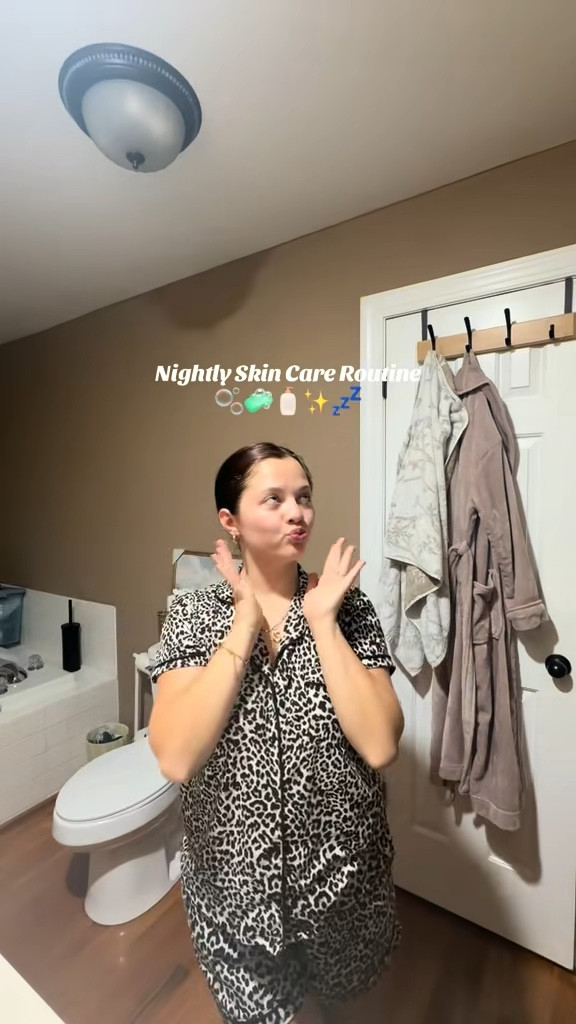 Curology has definitely helped clear my acne but these other products and face towels have significantly shown improvements🤭🫧🧴

#LTKFindsUnder50 #LTKBeauty