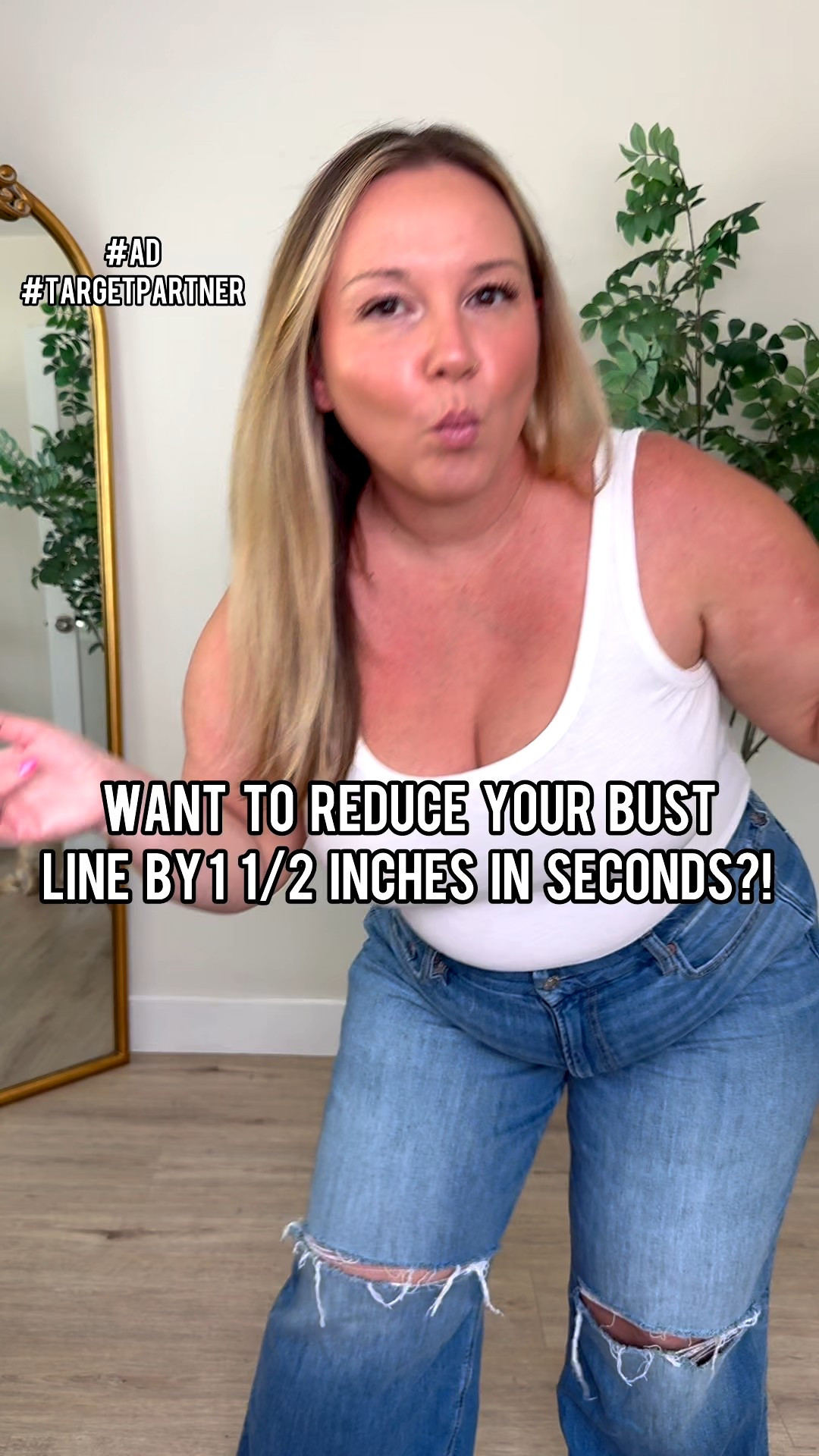 #ad The before and after says it all! 👀 @shopvanityfair Smoothing Underwire Minimizer Bra reduces your bust line by 1 1/2 inches! And it’s comfortable and under $28! As a 38DDD this is a must have when I need a quick bust reduction! Be sure to grab it on your next @target run! 

#VanityFair Lingerie #InspiredByYou
#TargetPartner #Target 