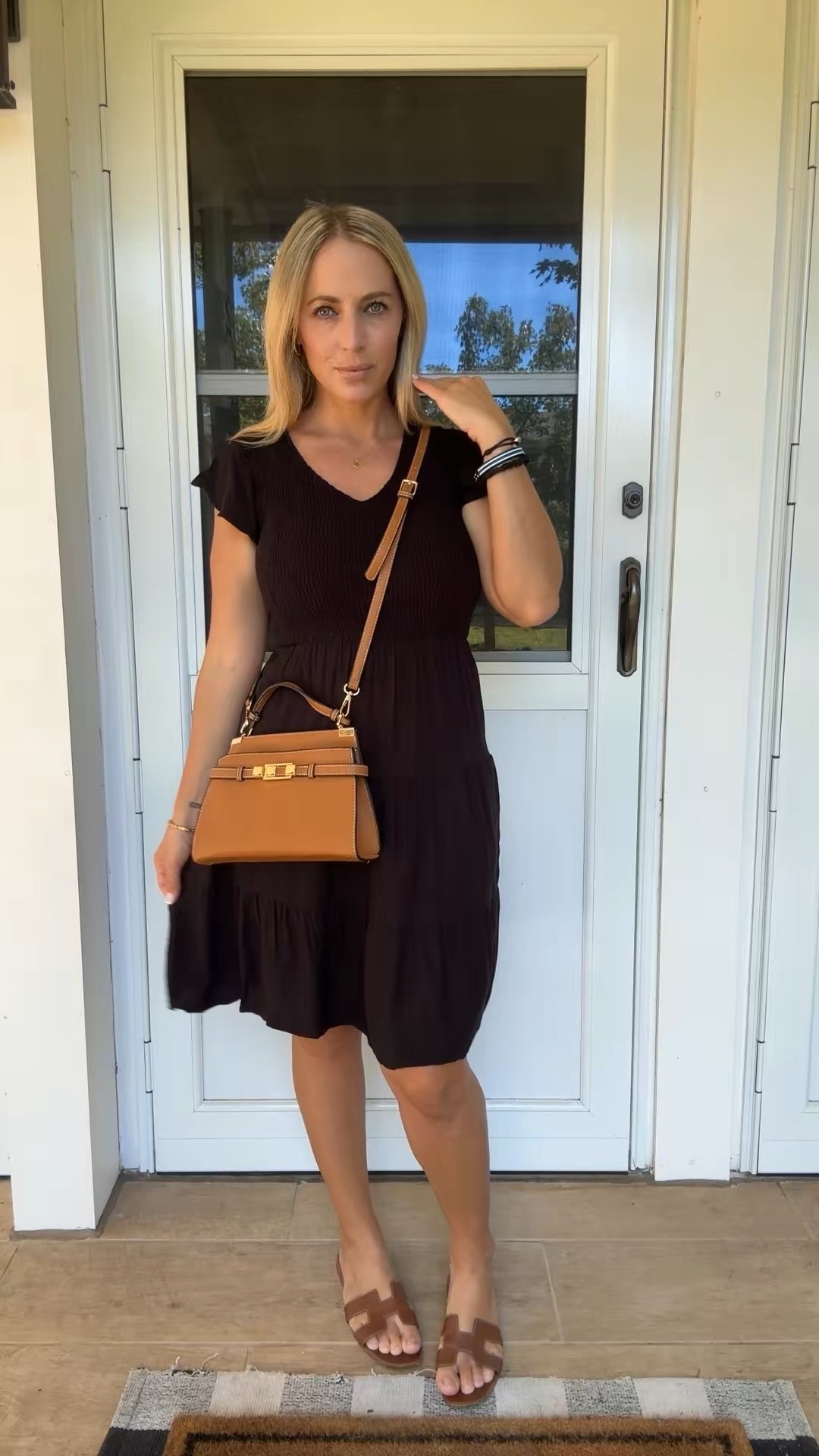 Neutral outfit 



#LTKFindsUnder50 #LTKSeasonal #LTKMidsize