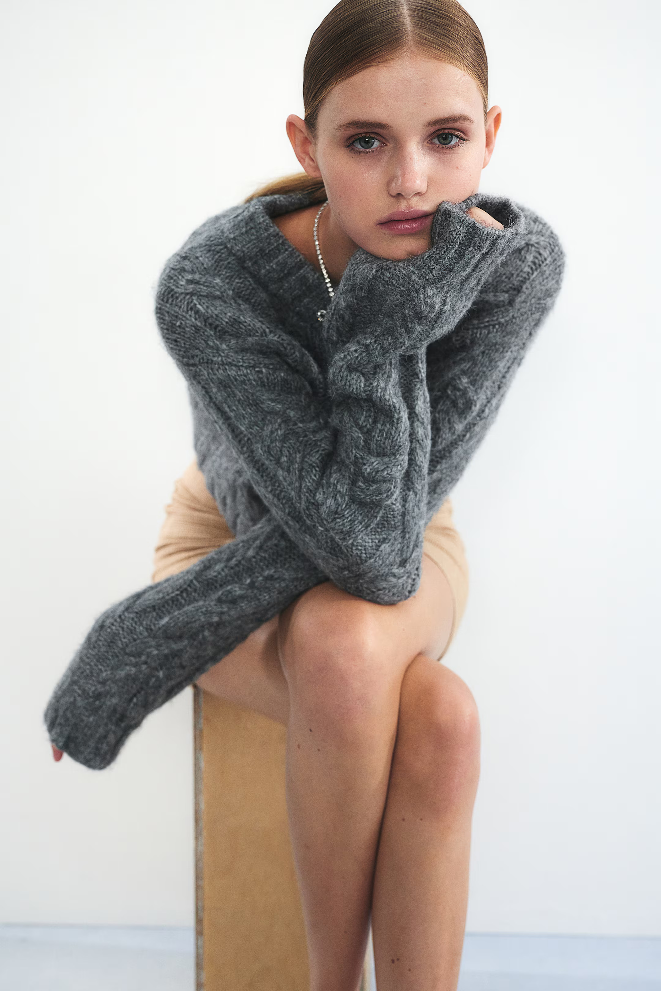 Pullover in maglia a trecce con scollo a V | H&M (FR, IT, ES, PT, BE)