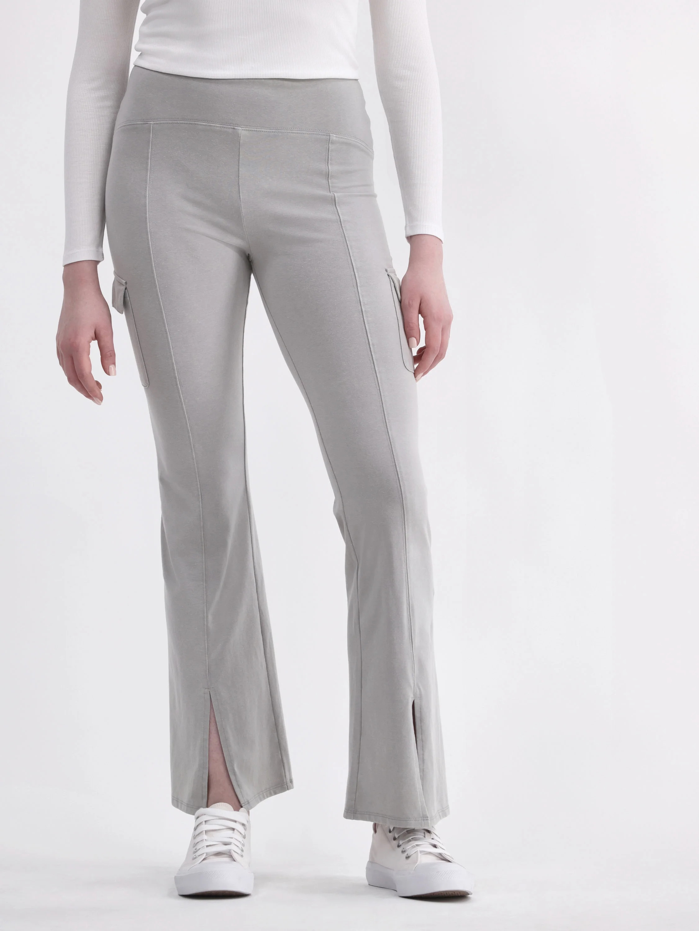 No Boundaries Mineral Wash Flare Cargo Pants, 31'' Inseam, Women's | Walmart (US)