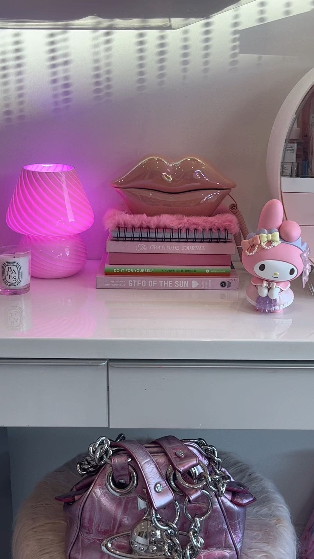 my bedroom🎀💗 

#LTKbeauty #LTKU #LTKhome