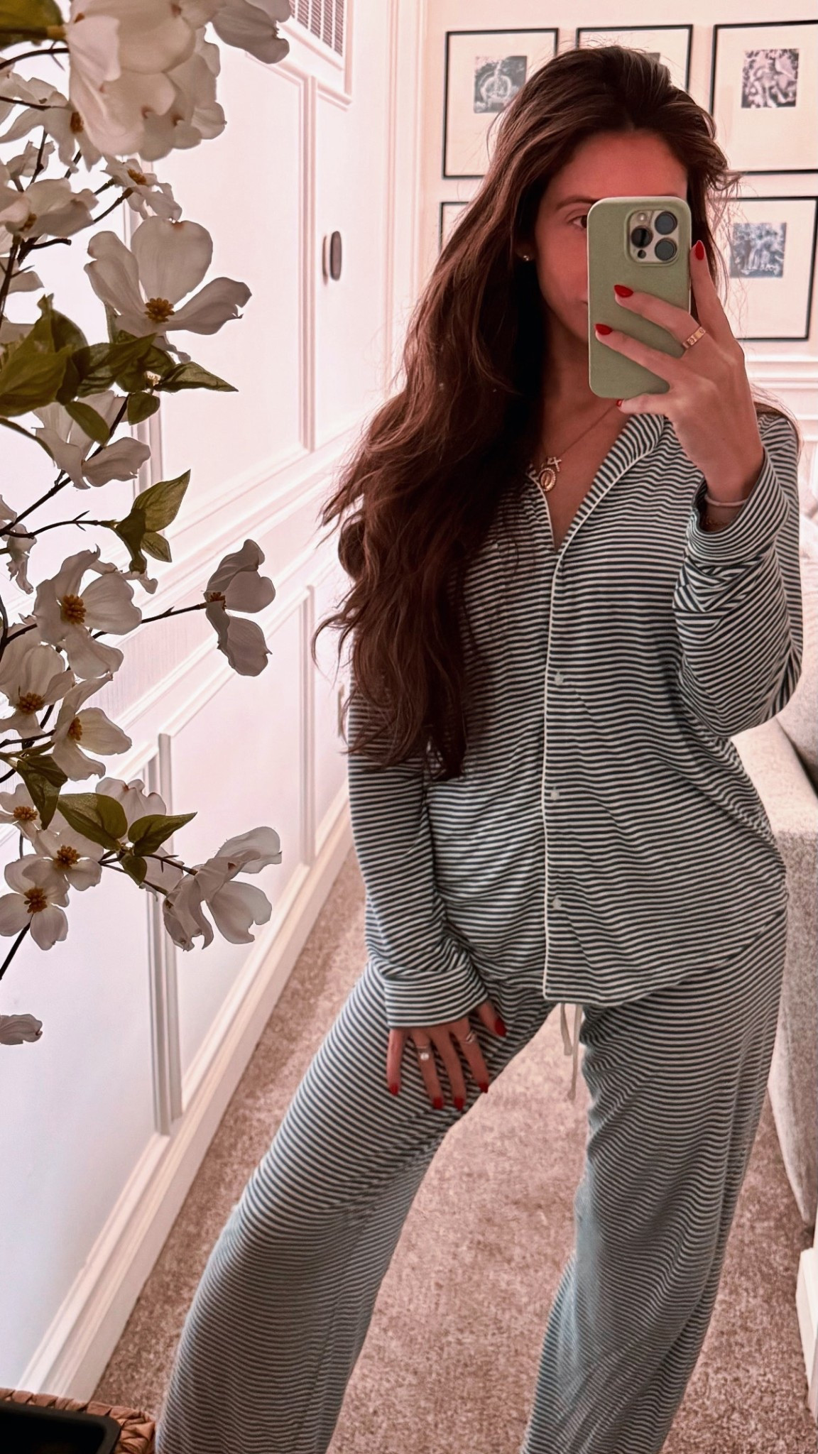 What I actually live in 👀 these gap & old navy pajamas are super tall girl friendly & come in regular & petite lengths too! 5’8 wearing small/tall but could definitely get away with a regular length in these 💕 I buy small/tall in the short sets too!

#LTKdayinmylife #LTKootd #LTKmomlife