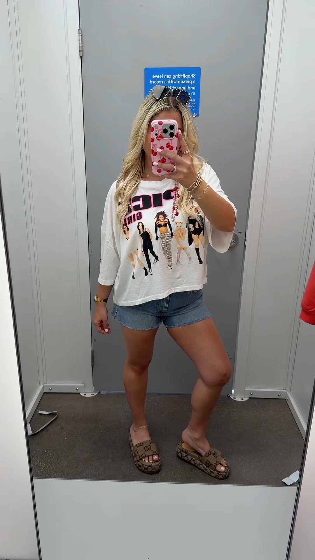 Walmart outfit idea✨
Large graphic tee 
Denim shorts
