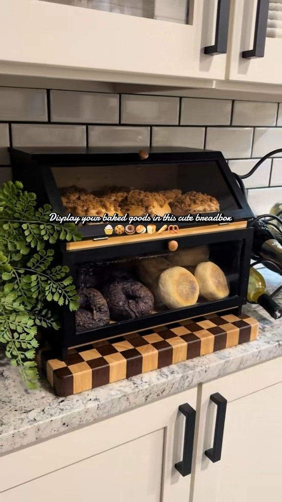 Display your baked goods in this beautiful, stylish breadbox. Bagels, English muffins, cupcakes, cookies, bread, muffins! Only limited by your imagination!

dessert, breadbox, sweet treats, cookies, sourdough, bagels, muffins, cupcakes, kitchen

#LTKvlog #LTKHome #LTKSaleAlert