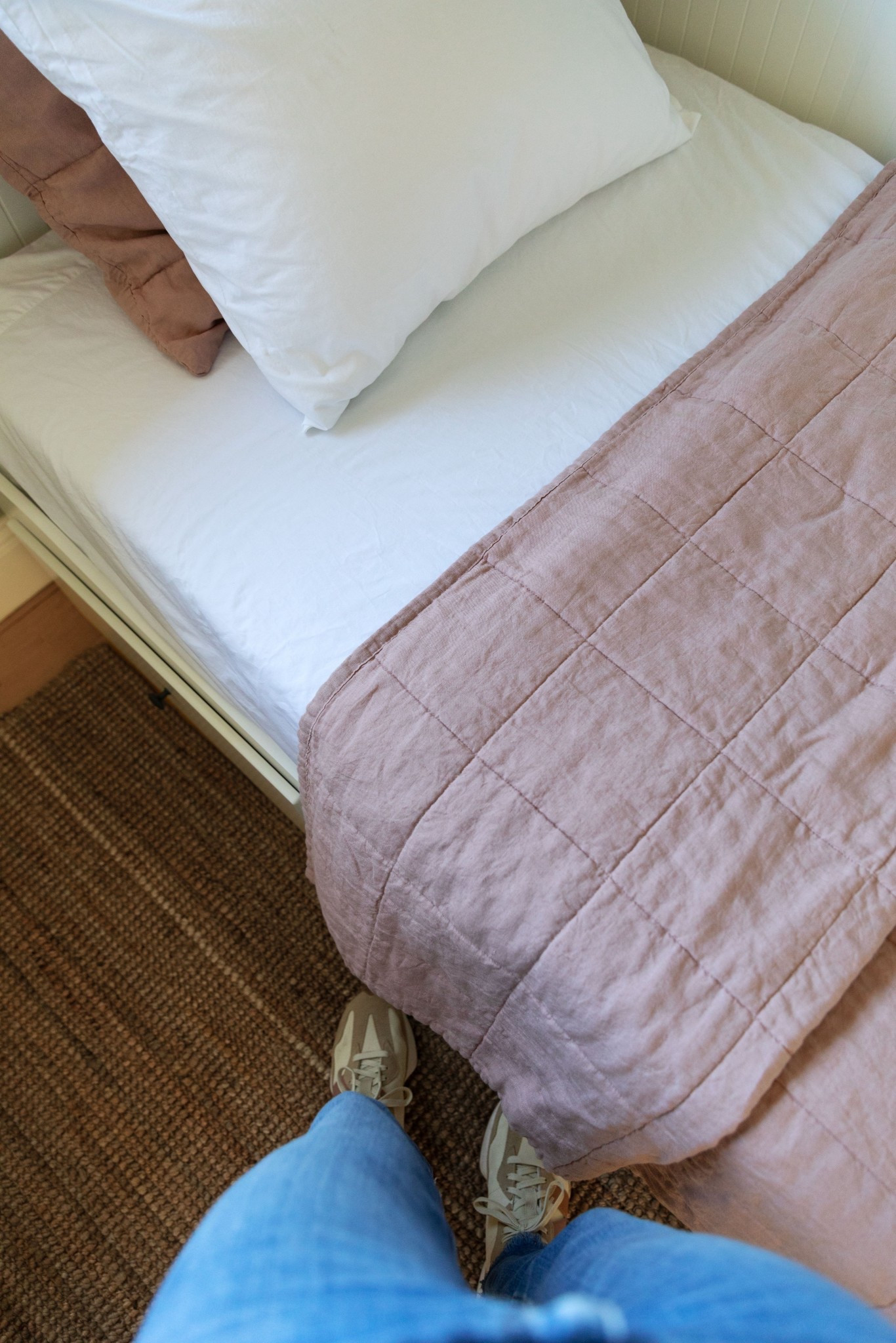 Cozy bedding layers we’re loving right now 🤍

We kept this setup simple and soft for a small bedroom - organic brushed cotton sheets + a linen box quilt in the prettiest dusty mauve. It’s lightweight, comfortable, and easy to layer - perfect for Spring!

All pieces linked below.
 #QuincePartner @Quince 