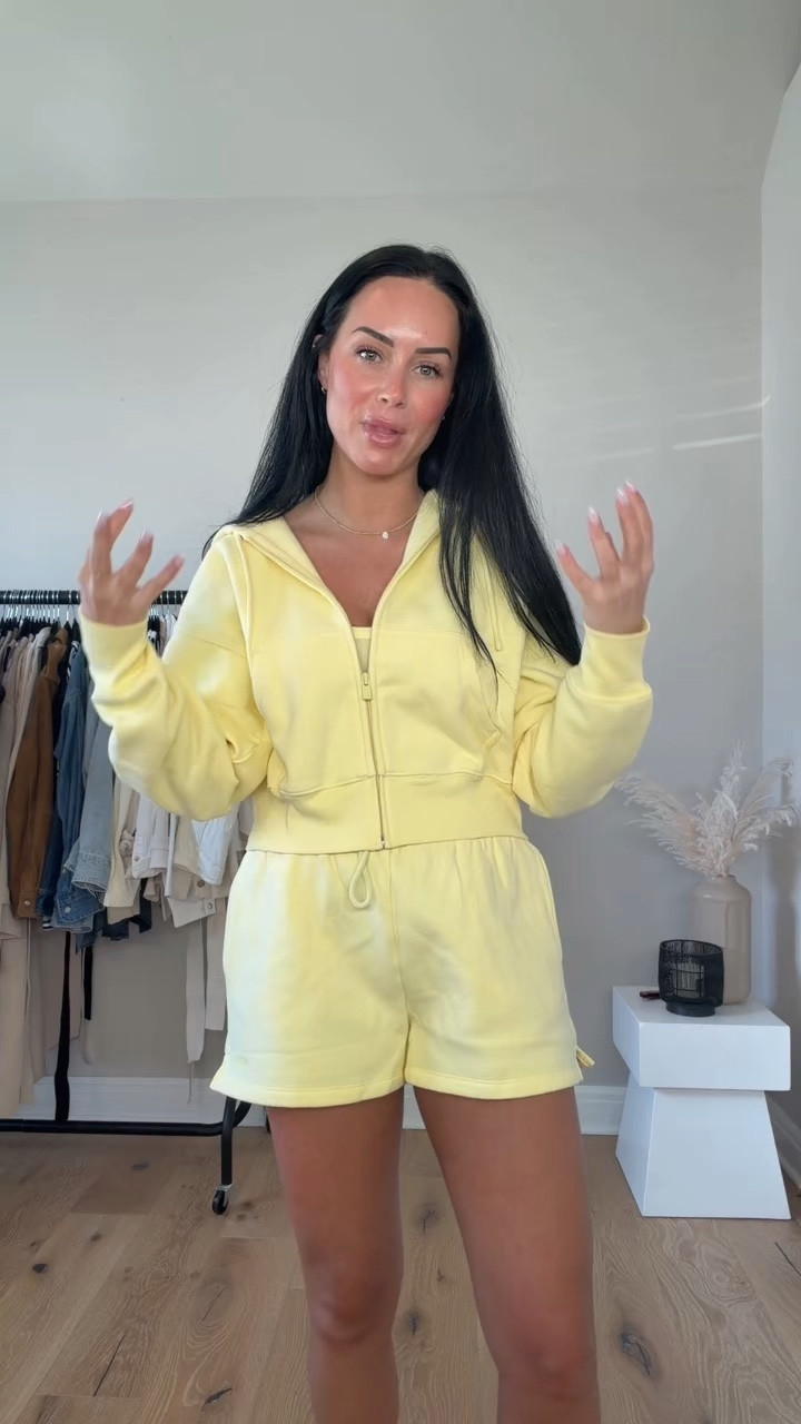 The new lemonade yellow from @Aritzia is gorgeous!!! 💛
I will have my outfit 🔗 on my LTK

I’m wearing a size small tank & jacket, size medium shorts 



#LTKgrwm #LTKootd #LTKU