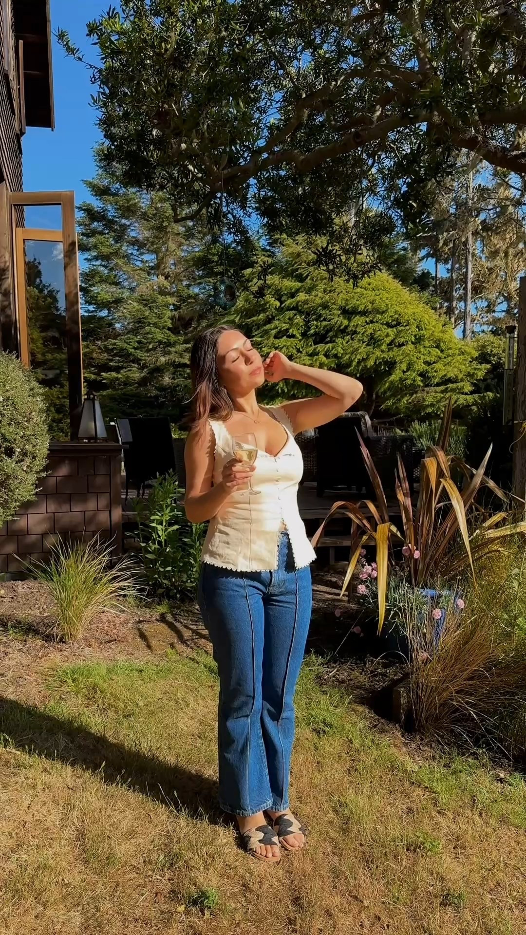 Linen tops and cropped denim are one of my go-to travel fits. I’m 5’3” and this is the jeans didn’t need tailoring since they are cropped. Wearing #reformationjeans #reformationtop #linentop 

#LTKPetite #LTKTravel #LTKSeasonal