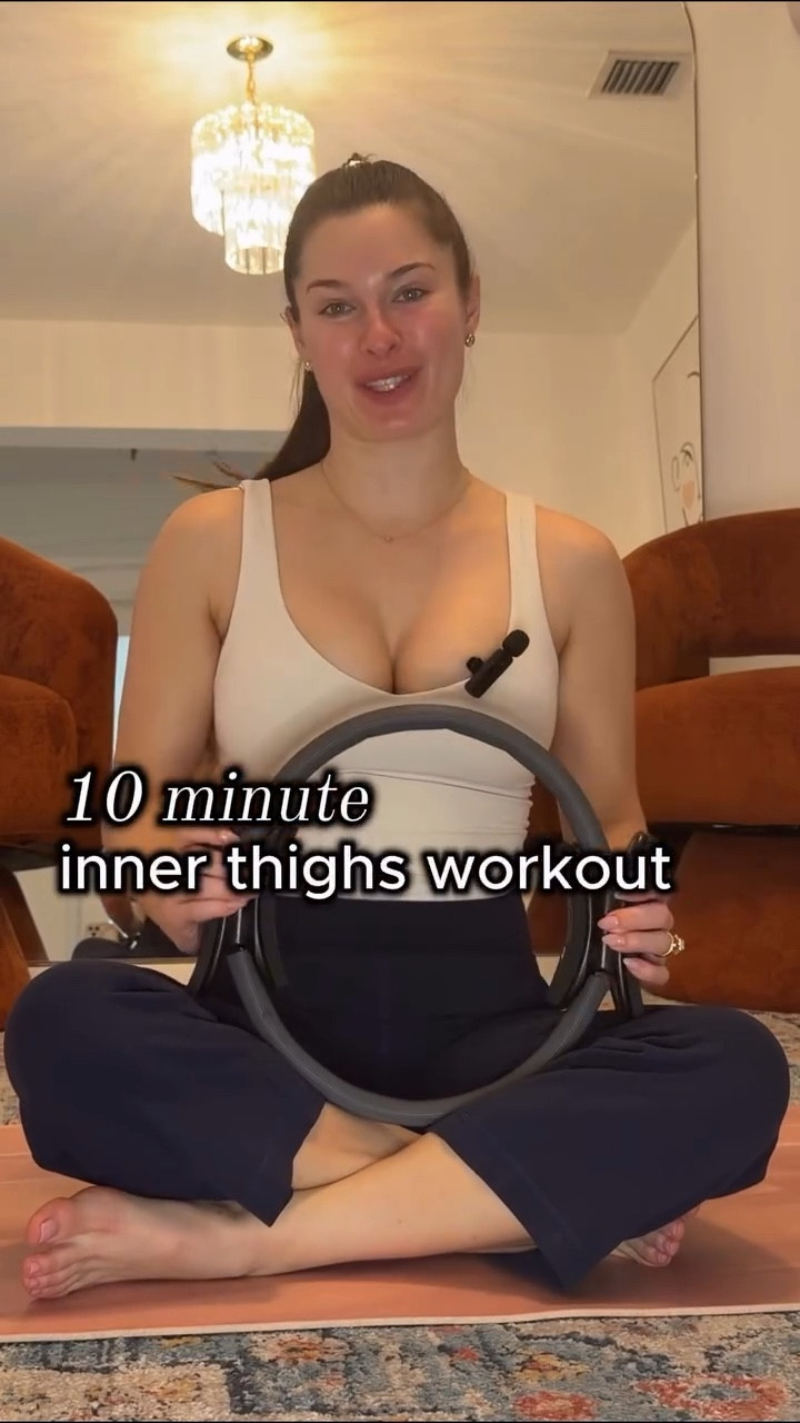 Short. Spicy. Effective 🔥
This 10-minute inner thigh Pilates ring workout is live on my YouTube now.
👉 Full workout on my YouTube
Link in my bio for the full video 🤍

#pilates #matpilates #pilatesring #magiccircle #innerthighworkout innerthighburn