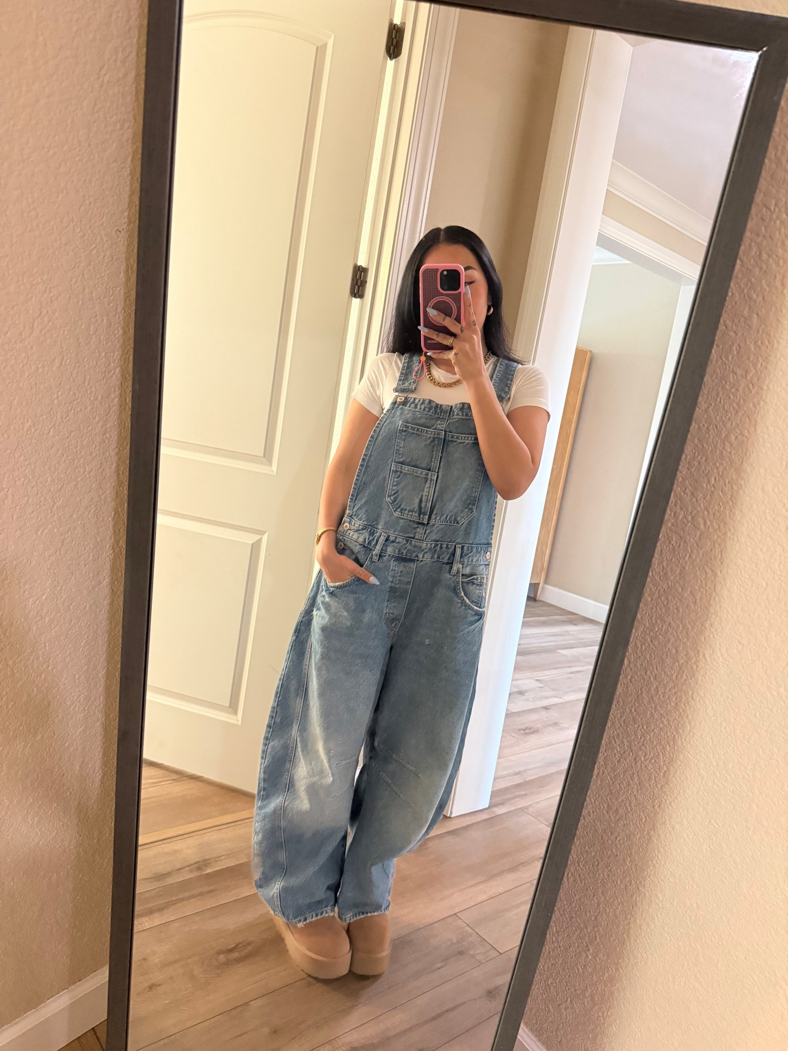 My favorite overalls 🤍

#LTKPetite #LTKootd #LTKgrwm