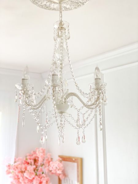 My dining room chandelier 


#LTKFind #LTKhome #LTKsalealert