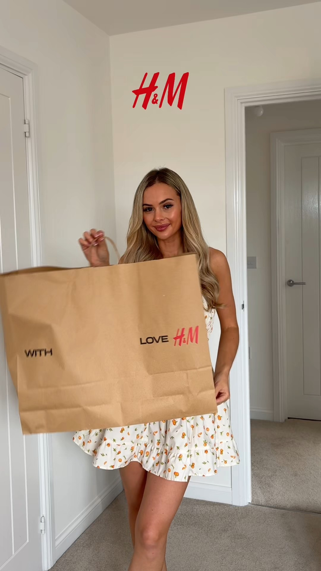 H&M SUMMER NEWNESS 🌴🐚🦋

H&M hm new in summer dress bikini swimwear fuller bust co-ord holiday city break cute dresses petite 