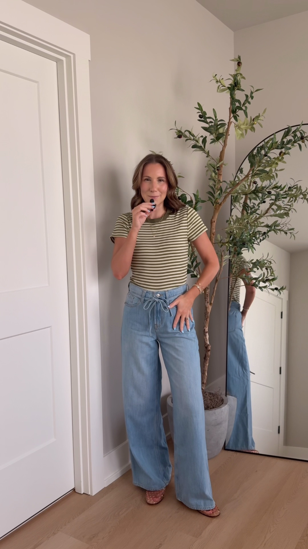 I can’t get over this Old Navy outfit! These jeans fit SO good and are so cute! Paired with the best stretchy ribbed tee. Wearing size 0 denim and small tee

Old navy finds, old navy style, outfit inspo

#LTKootd