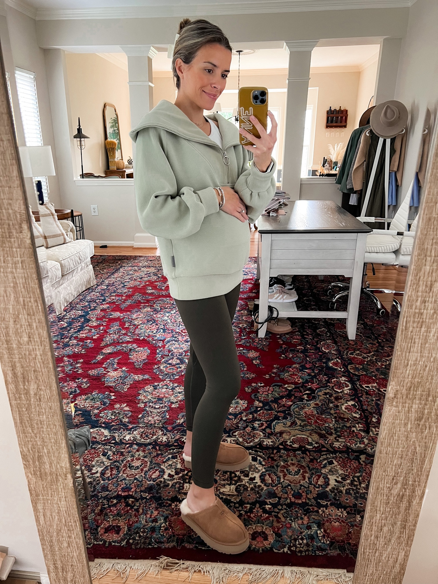 Varley Vine pullover size small 
Leggings size 6

#LTKbump #LTKfindsunder100 #LTKfamily