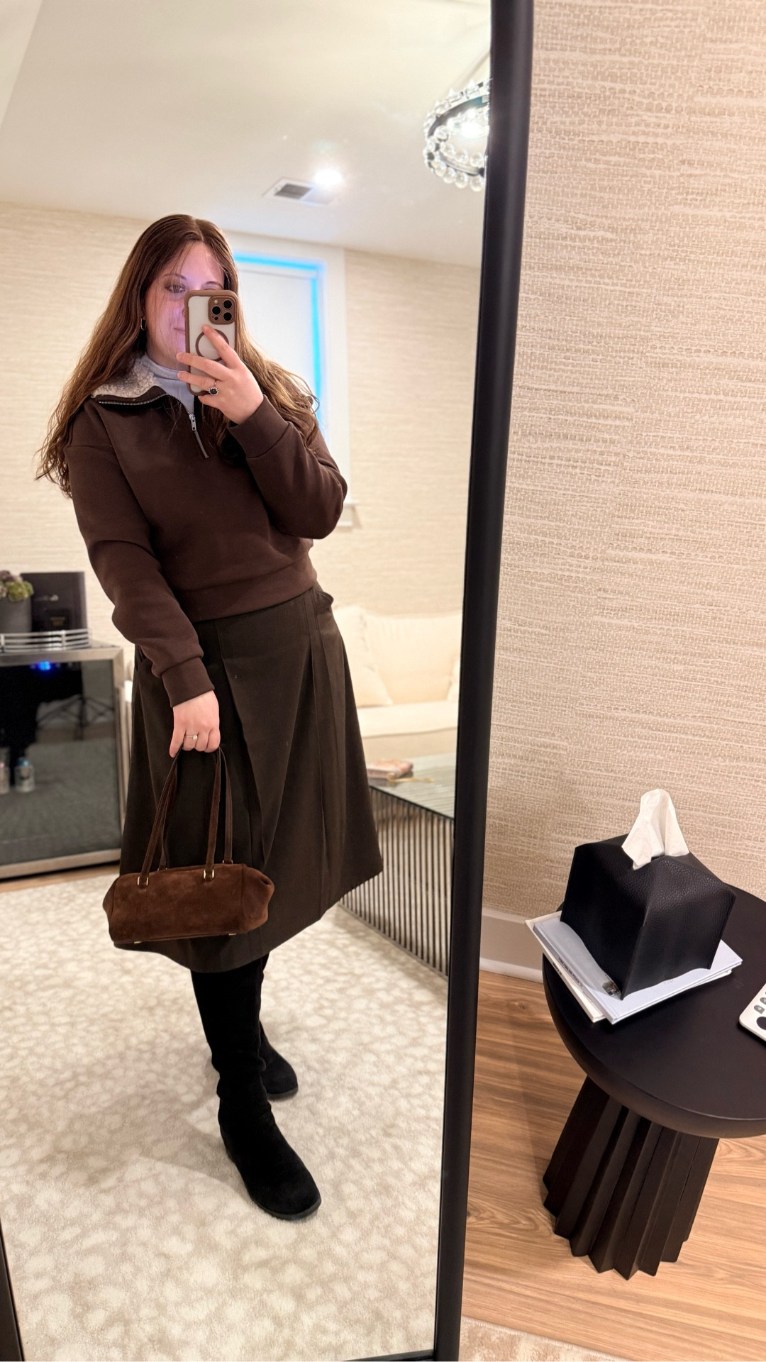 Cozy feels in this brown on brown look 🧸