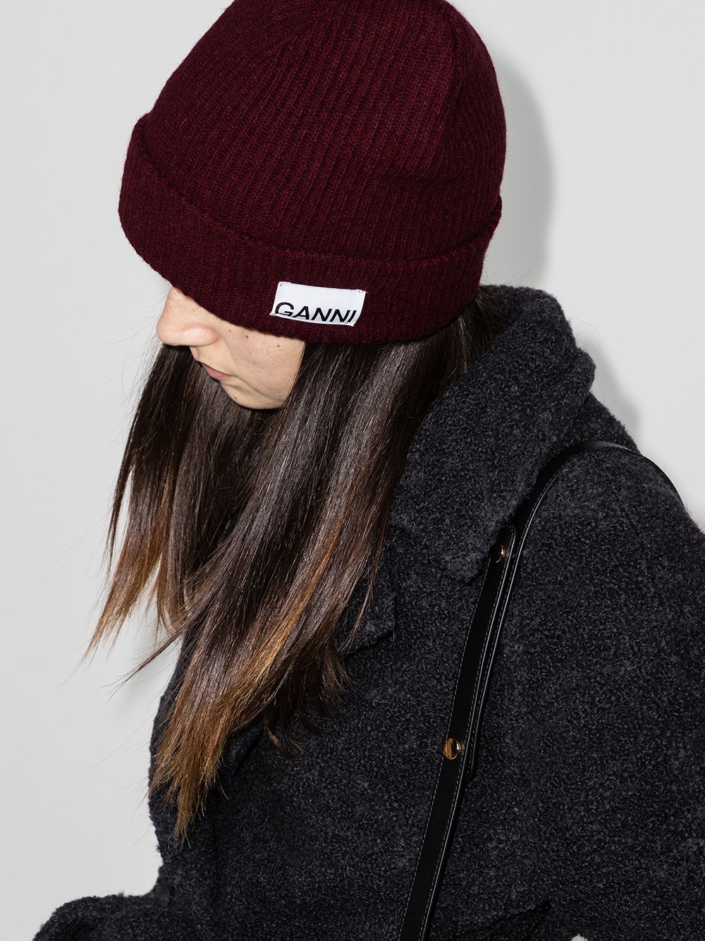 logo-patch ribbed-knit beanie | Farfetch (UK)