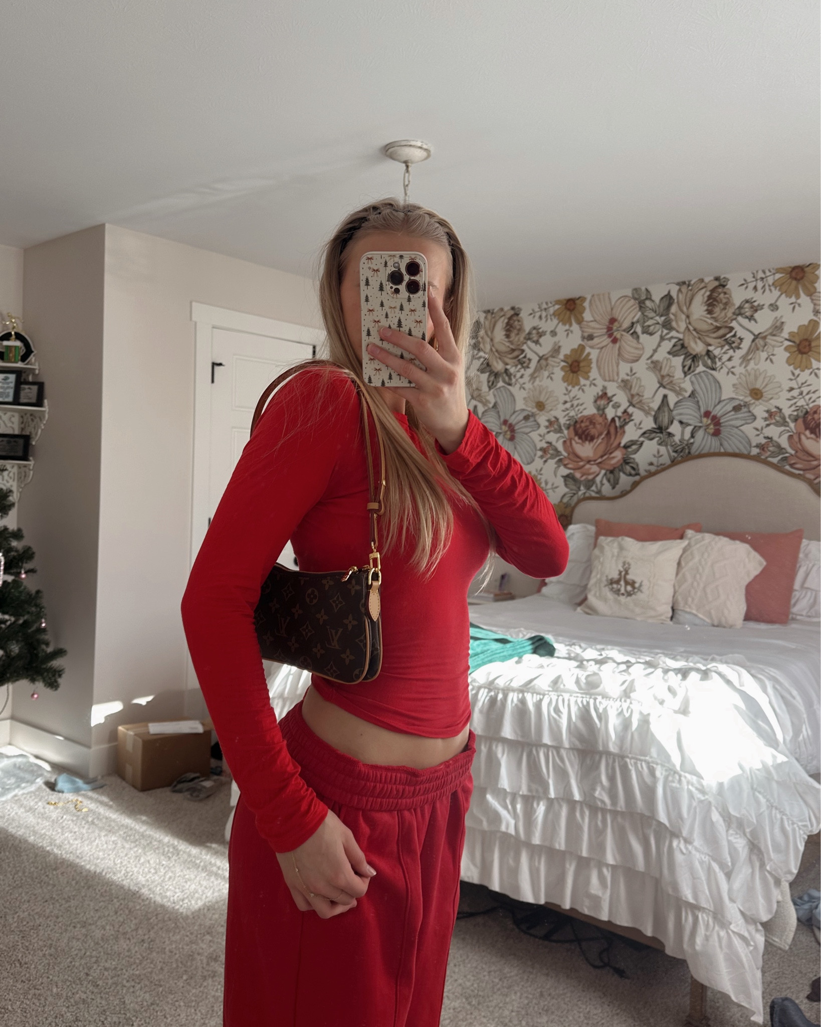 Comfy matching set 

#LTKFindsUnder50 #LTKSeasonal #LTKStyleTip